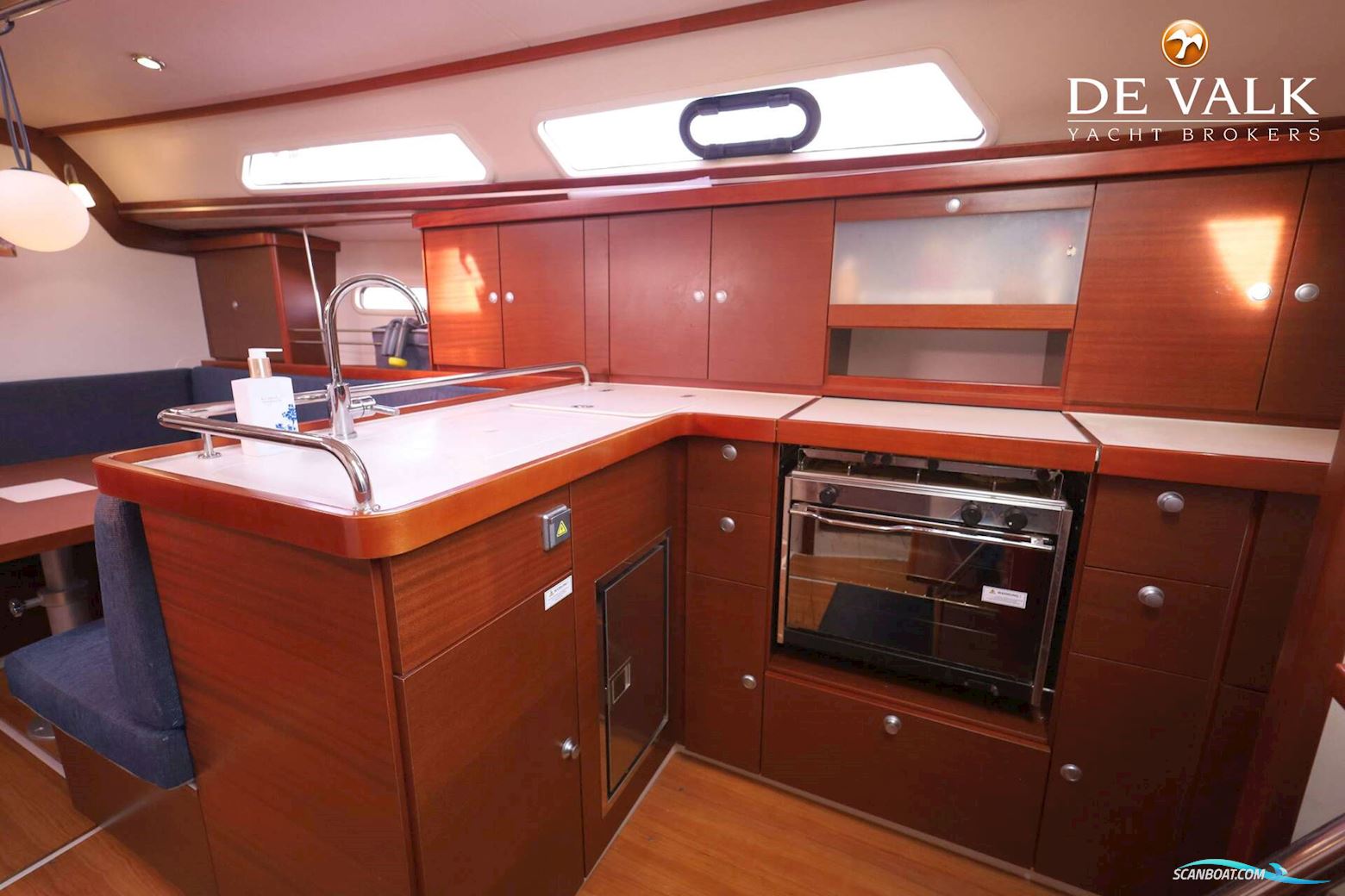 Hanse 370