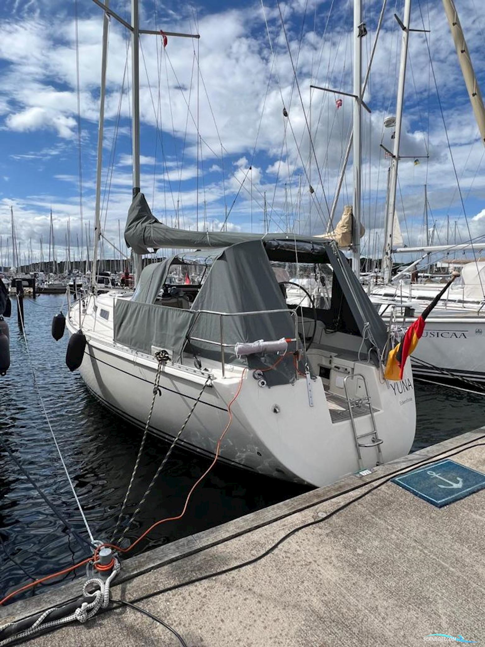 Hanse 371