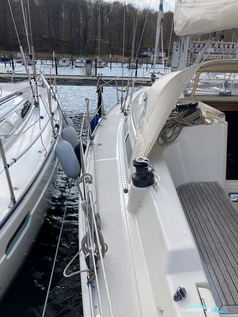 Hanse 371