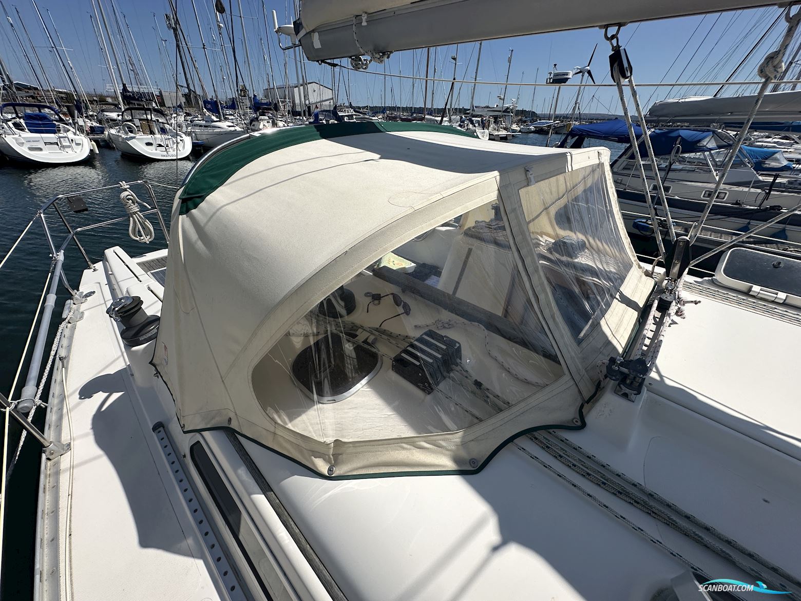 Hanse 371