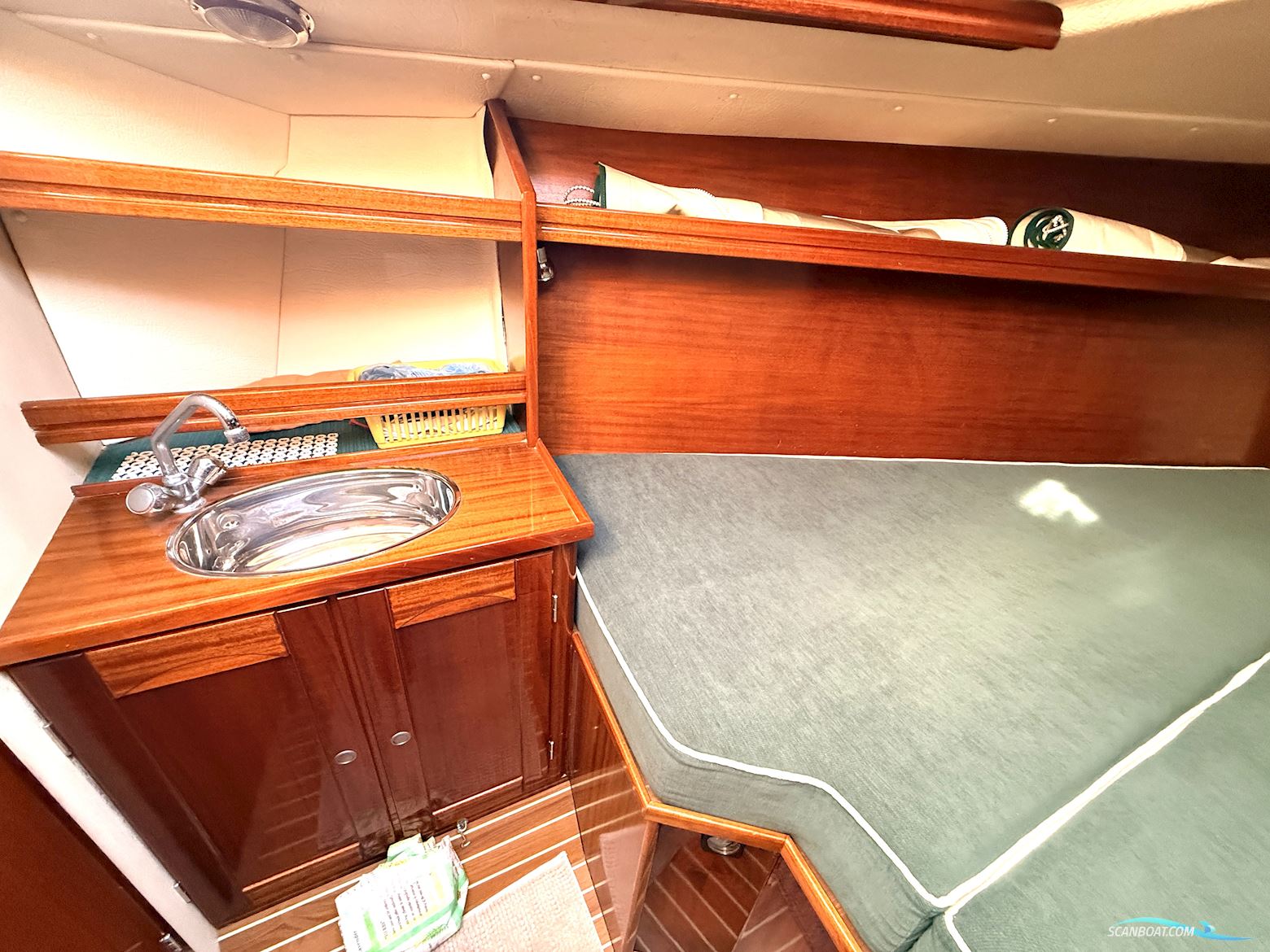 Hanse 371
