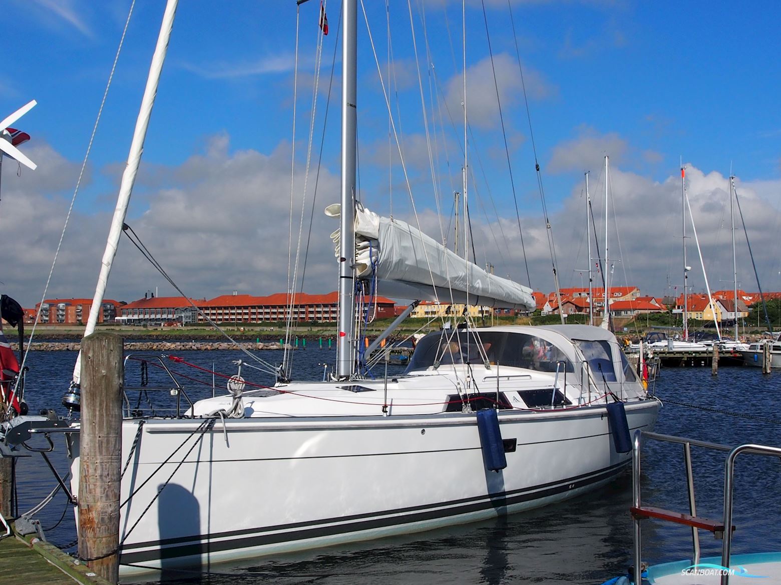 Hanse 375