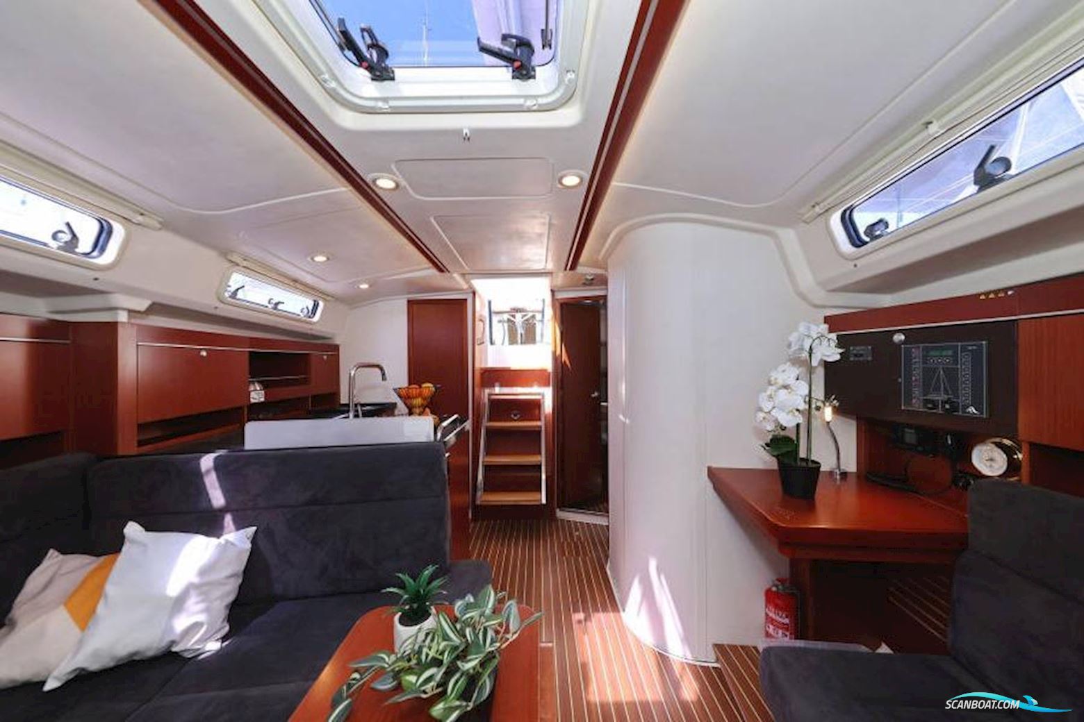 Hanse 385