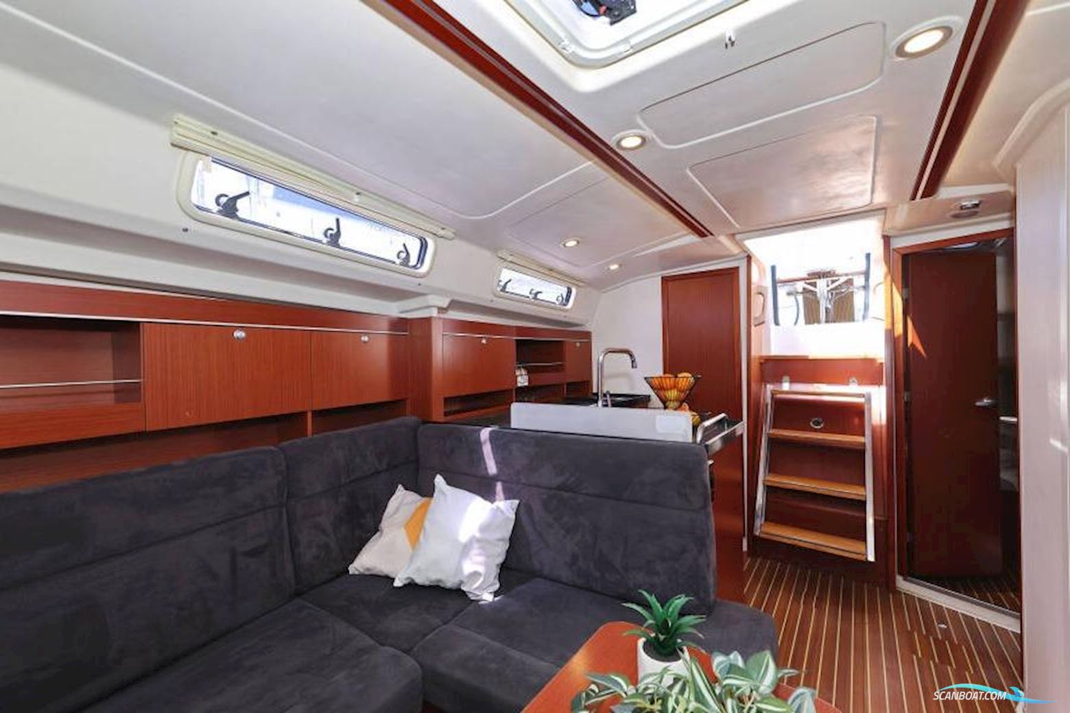 Hanse 385