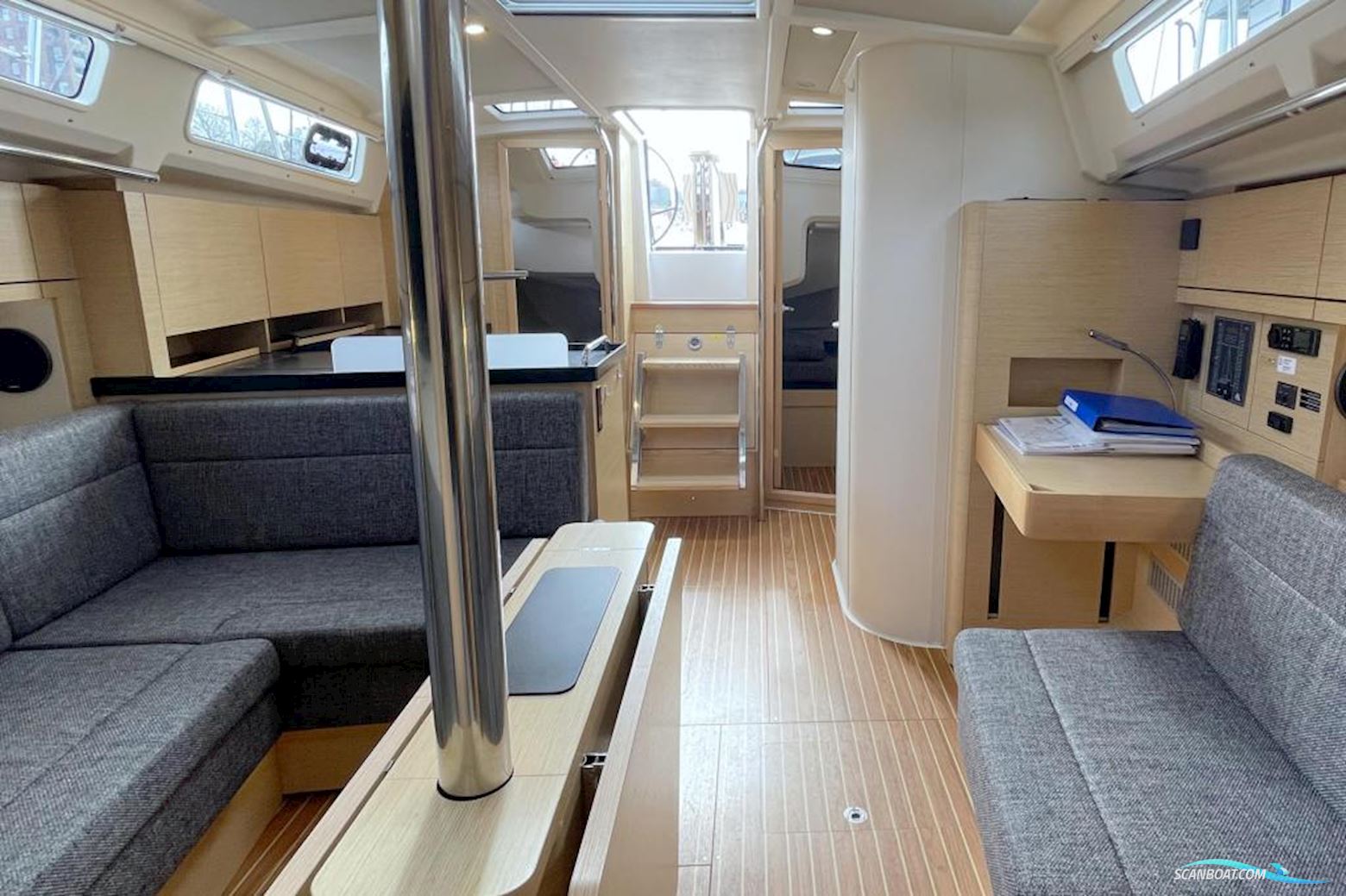 Hanse 388
