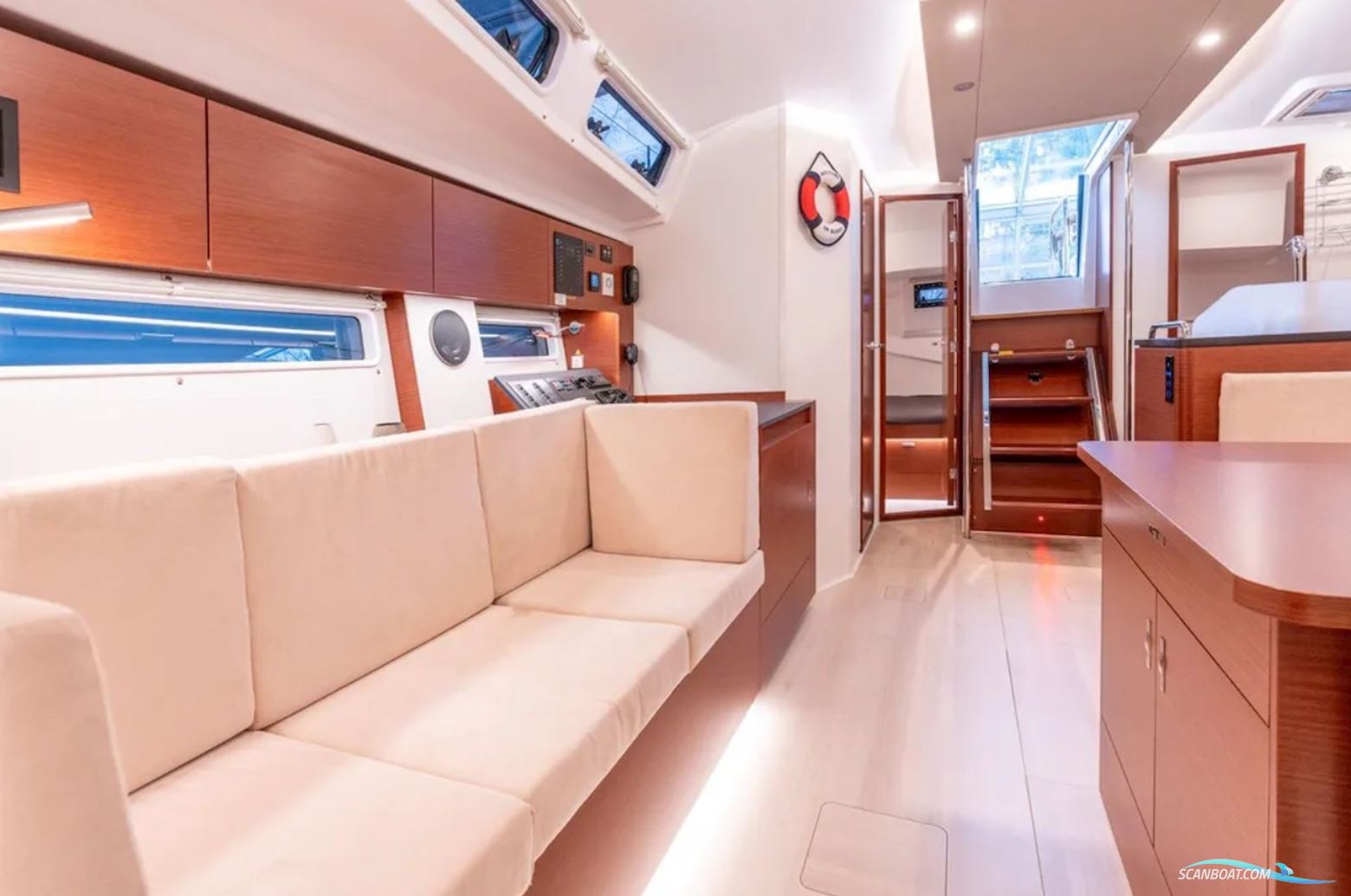 Hanse 410