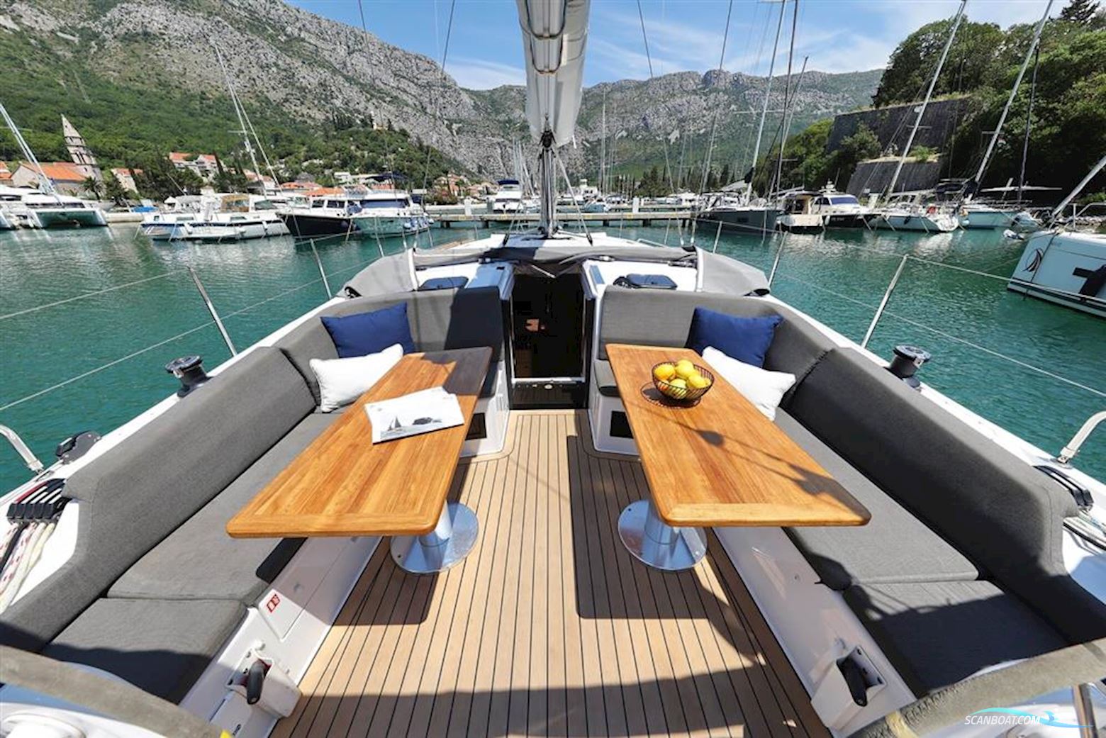 Hanse 410