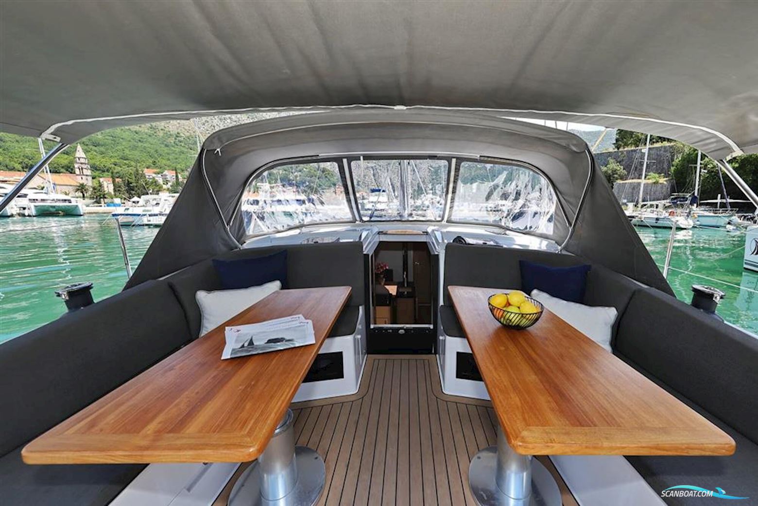 Hanse 410