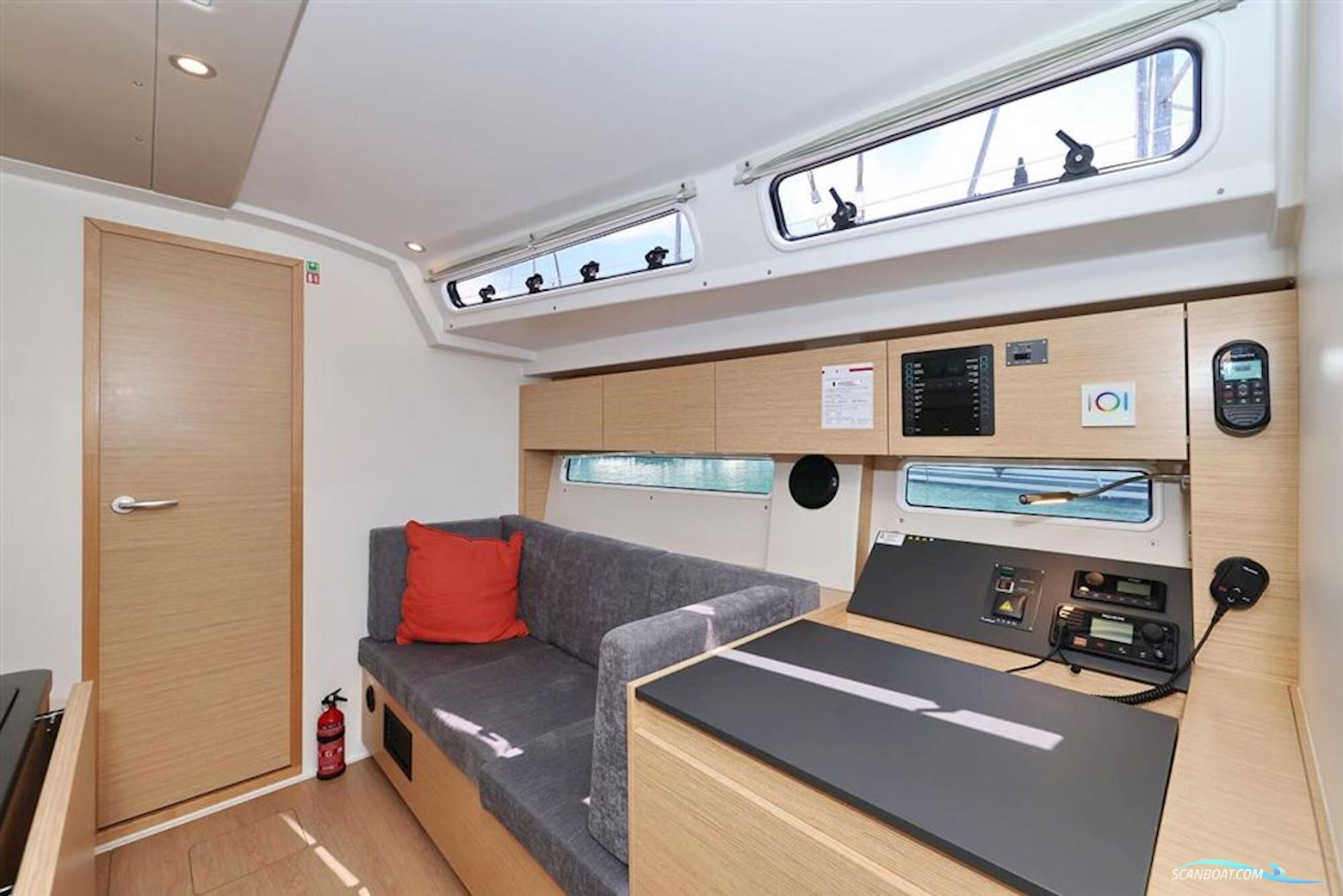Hanse 410