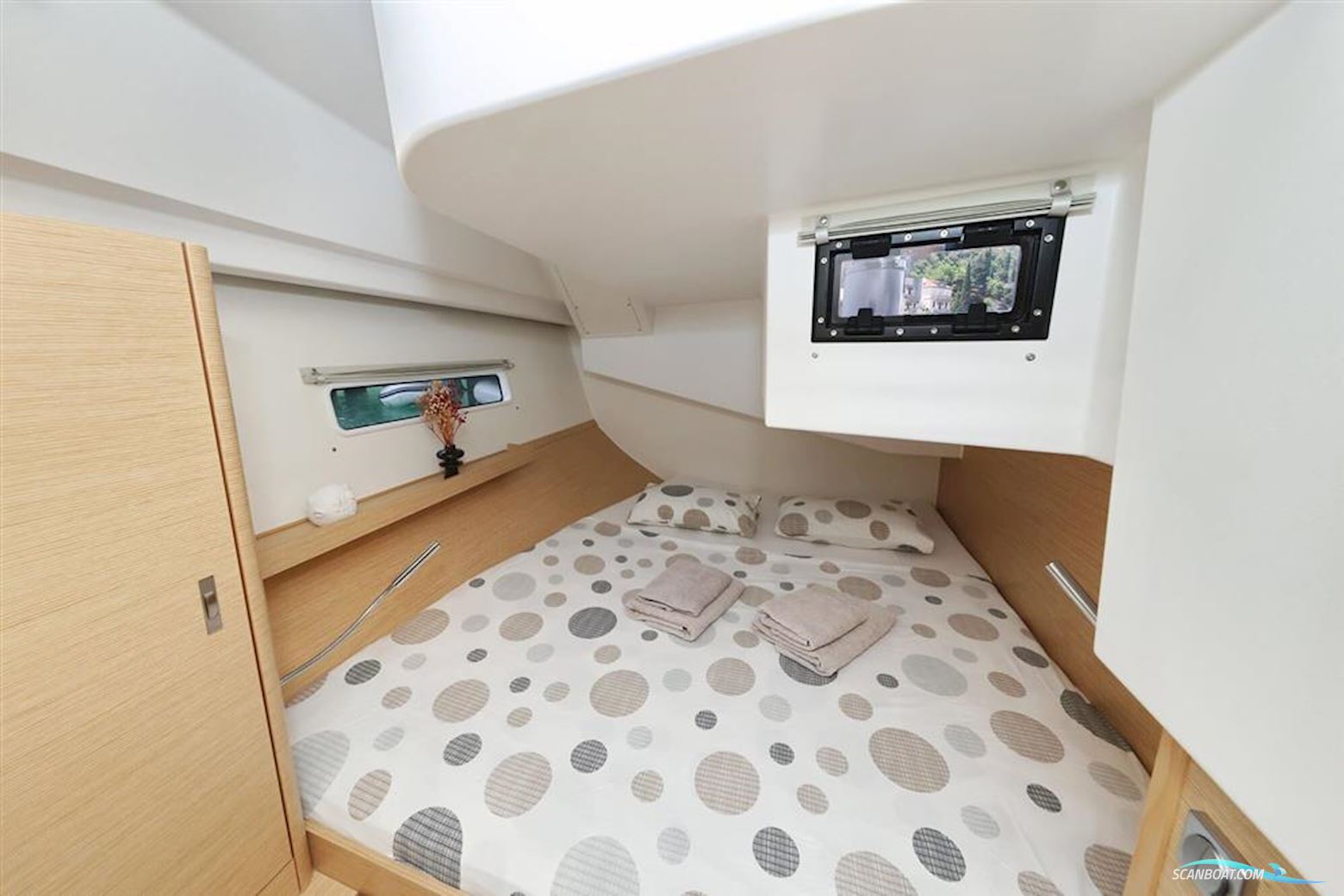 Hanse 410