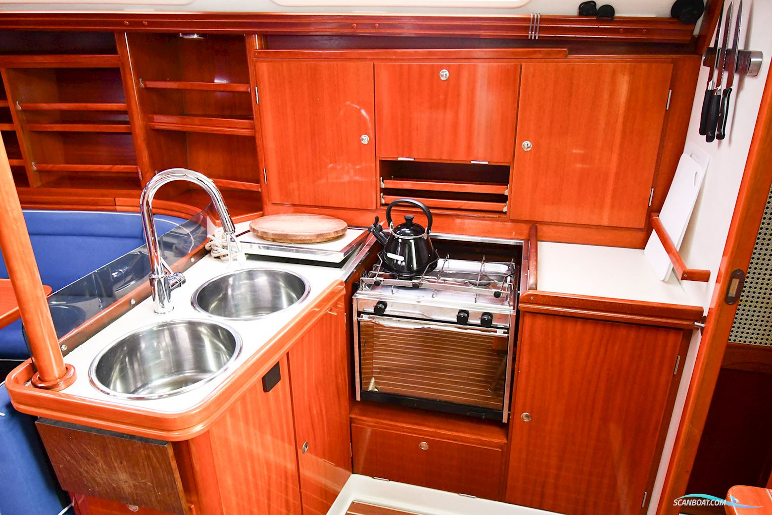 Hanse 411