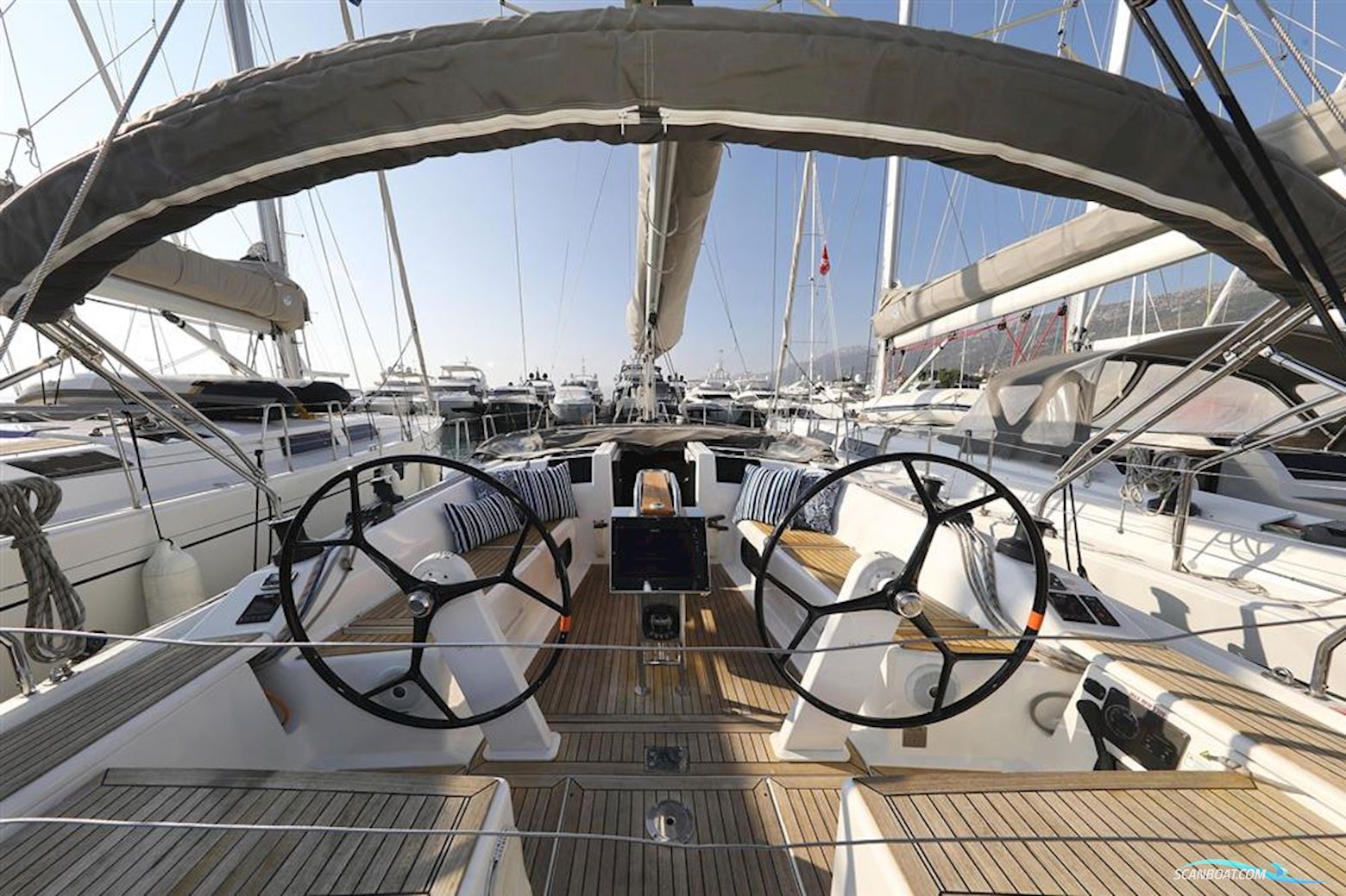 Hanse 415