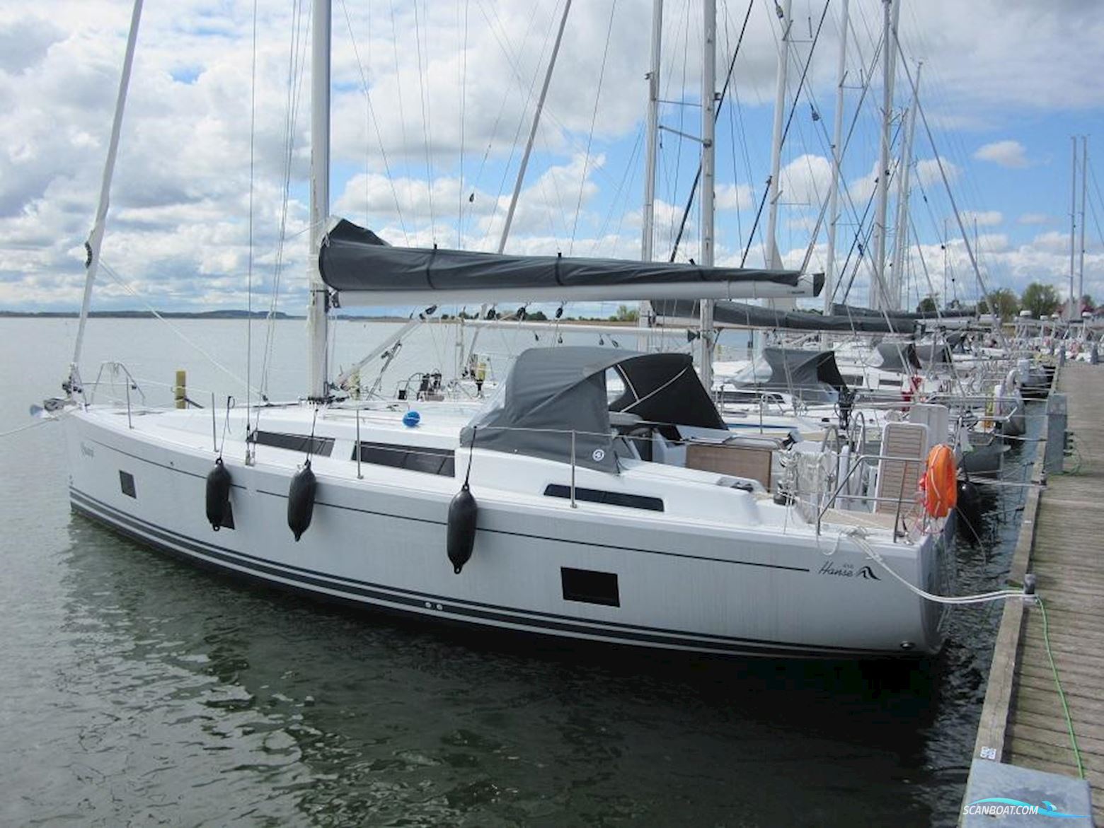Hanse 418