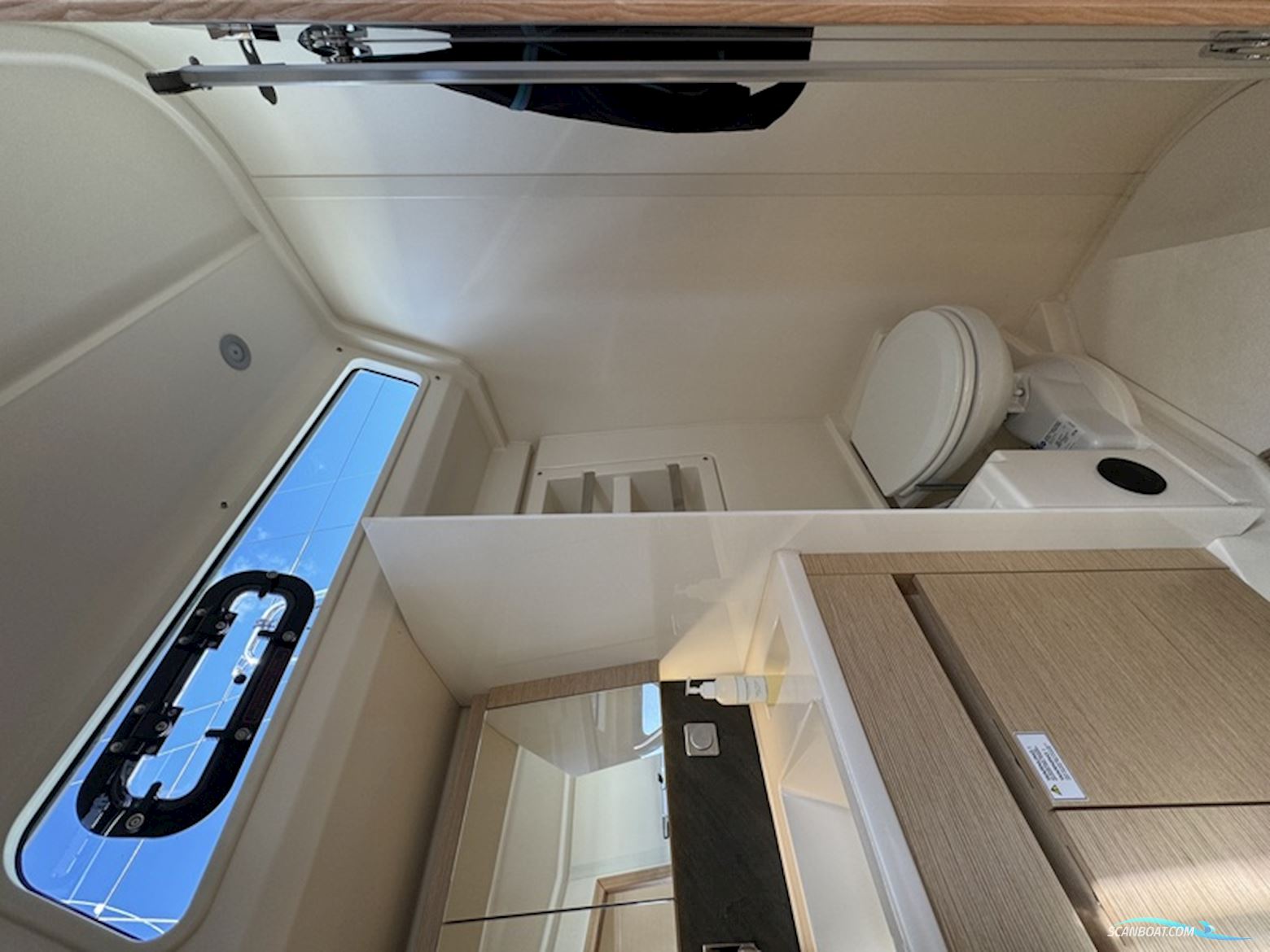 Hanse 418