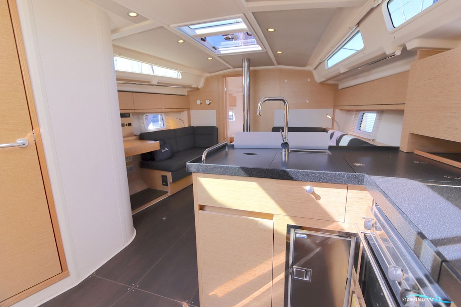 Hanse 418