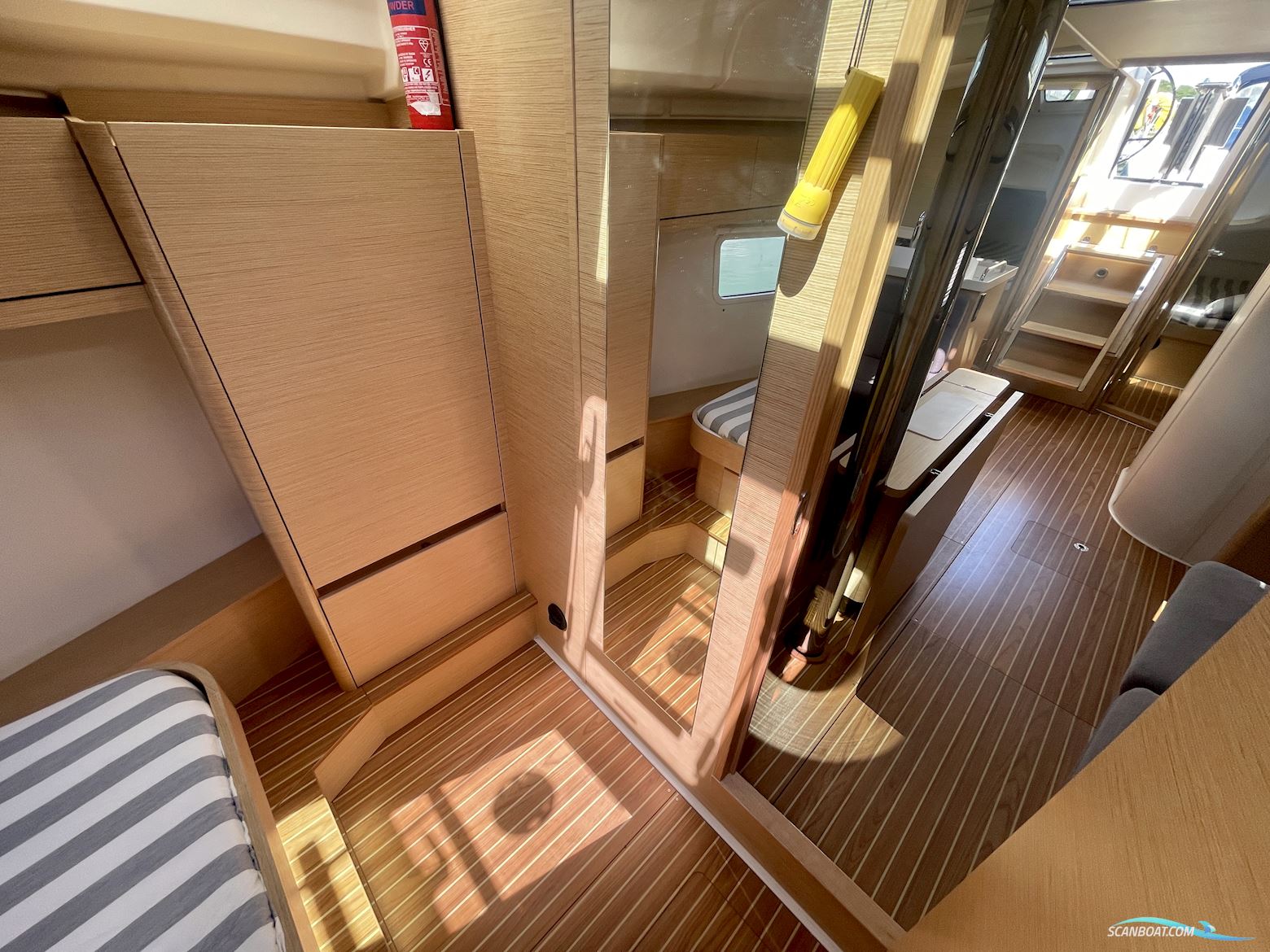 Hanse 418