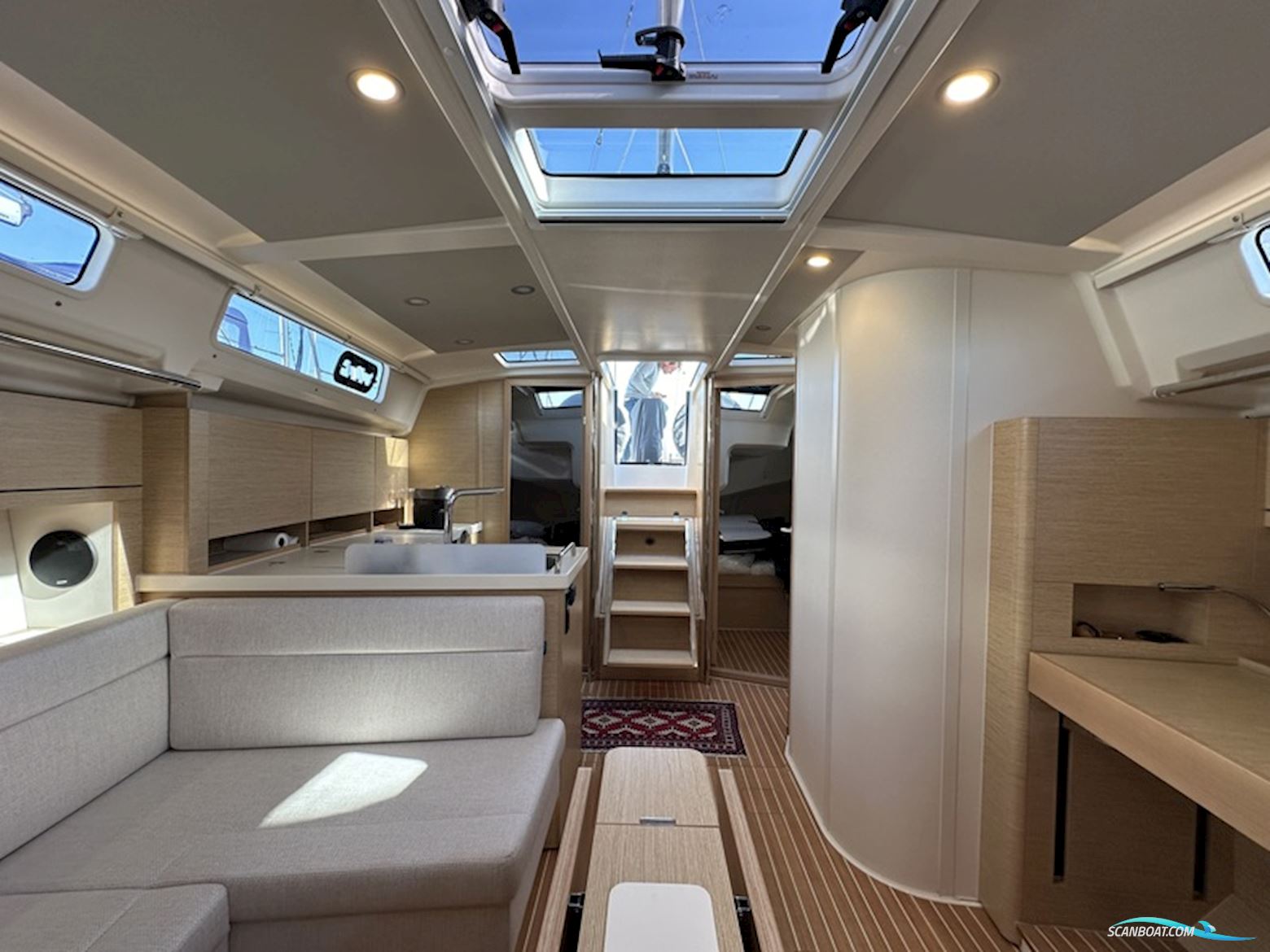 Hanse 418