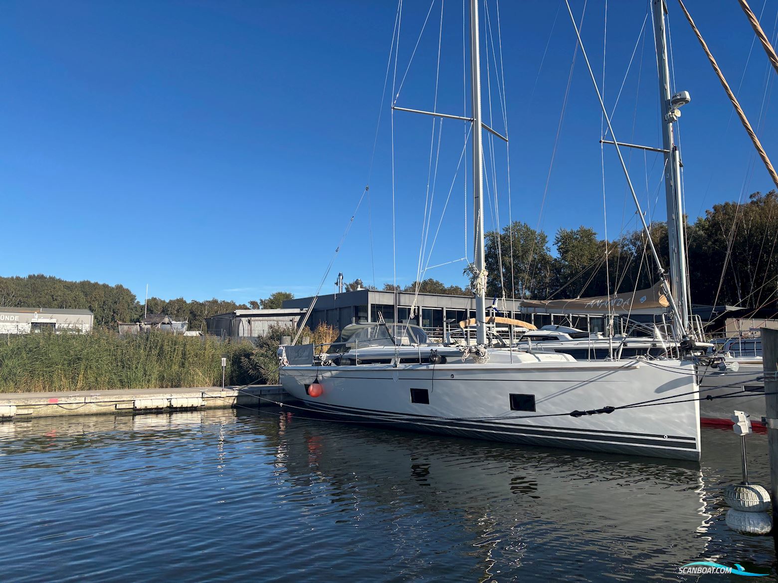Hanse 418