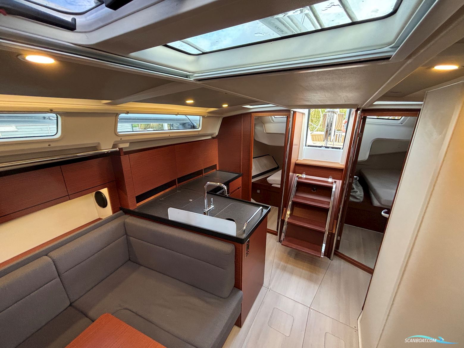 Hanse 418