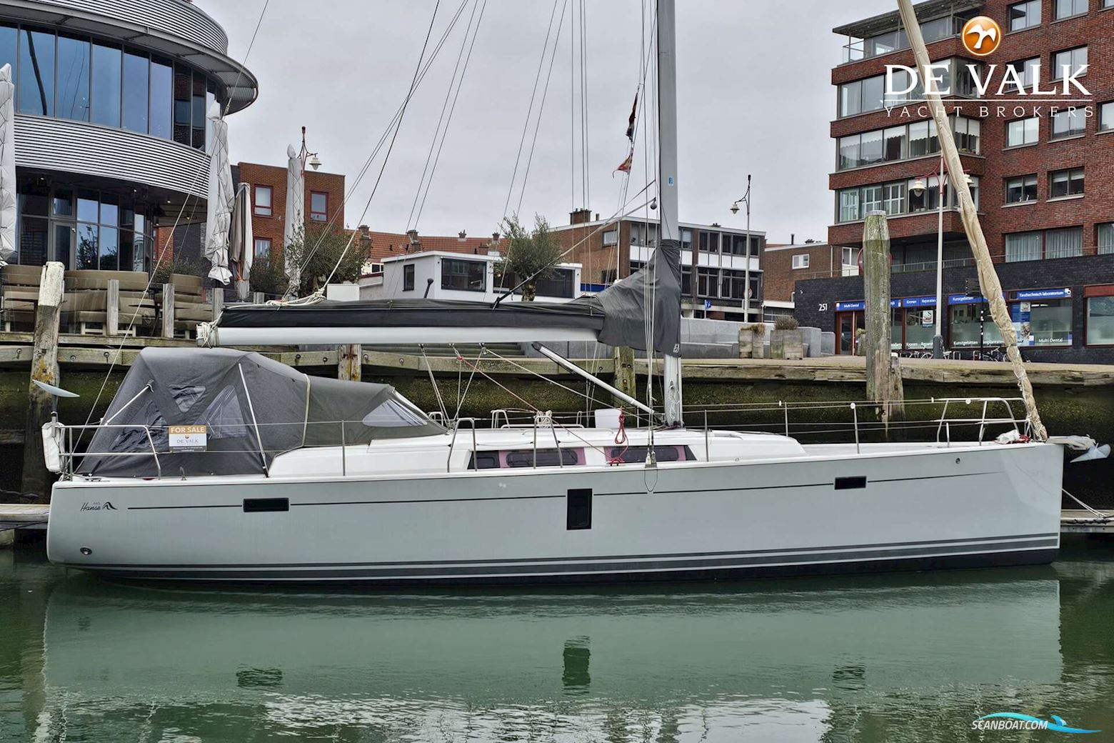 Hanse 445