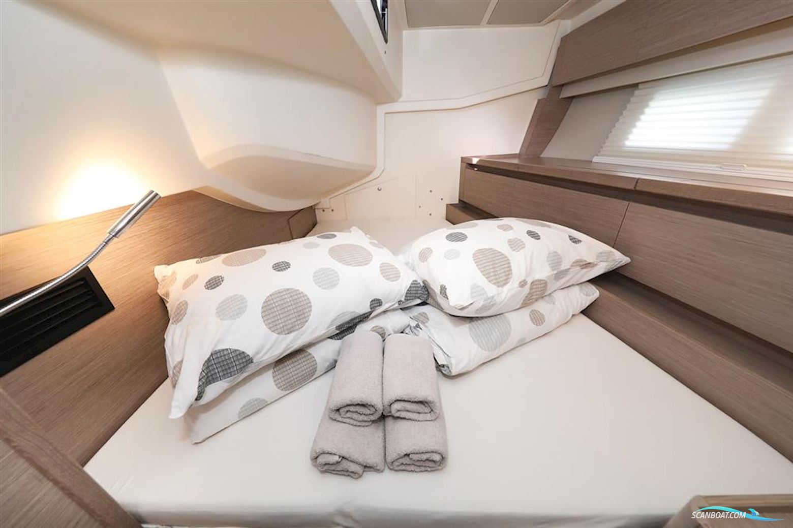 Hanse 588