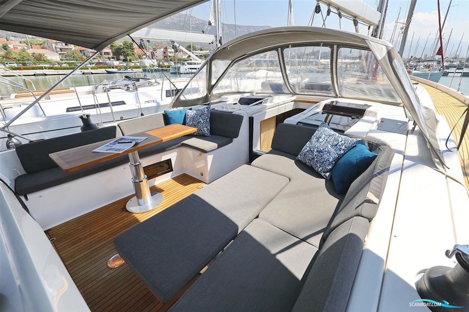 Hanse 588