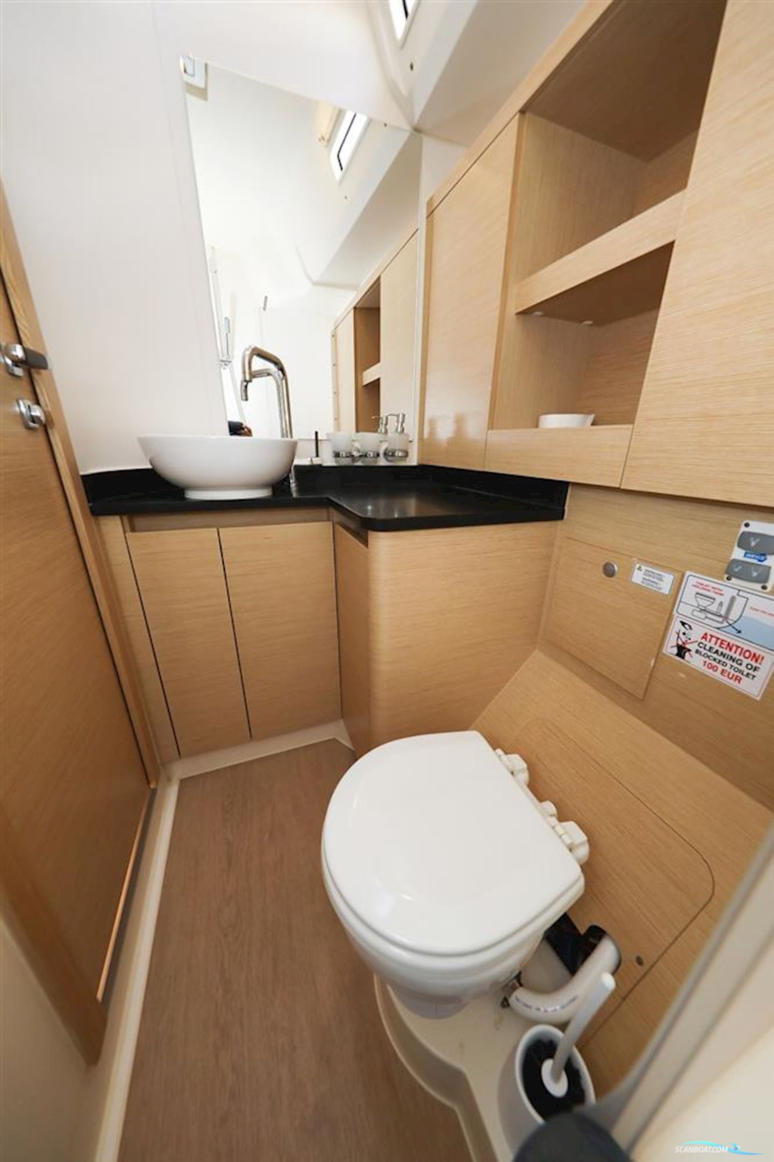 Hanse 588