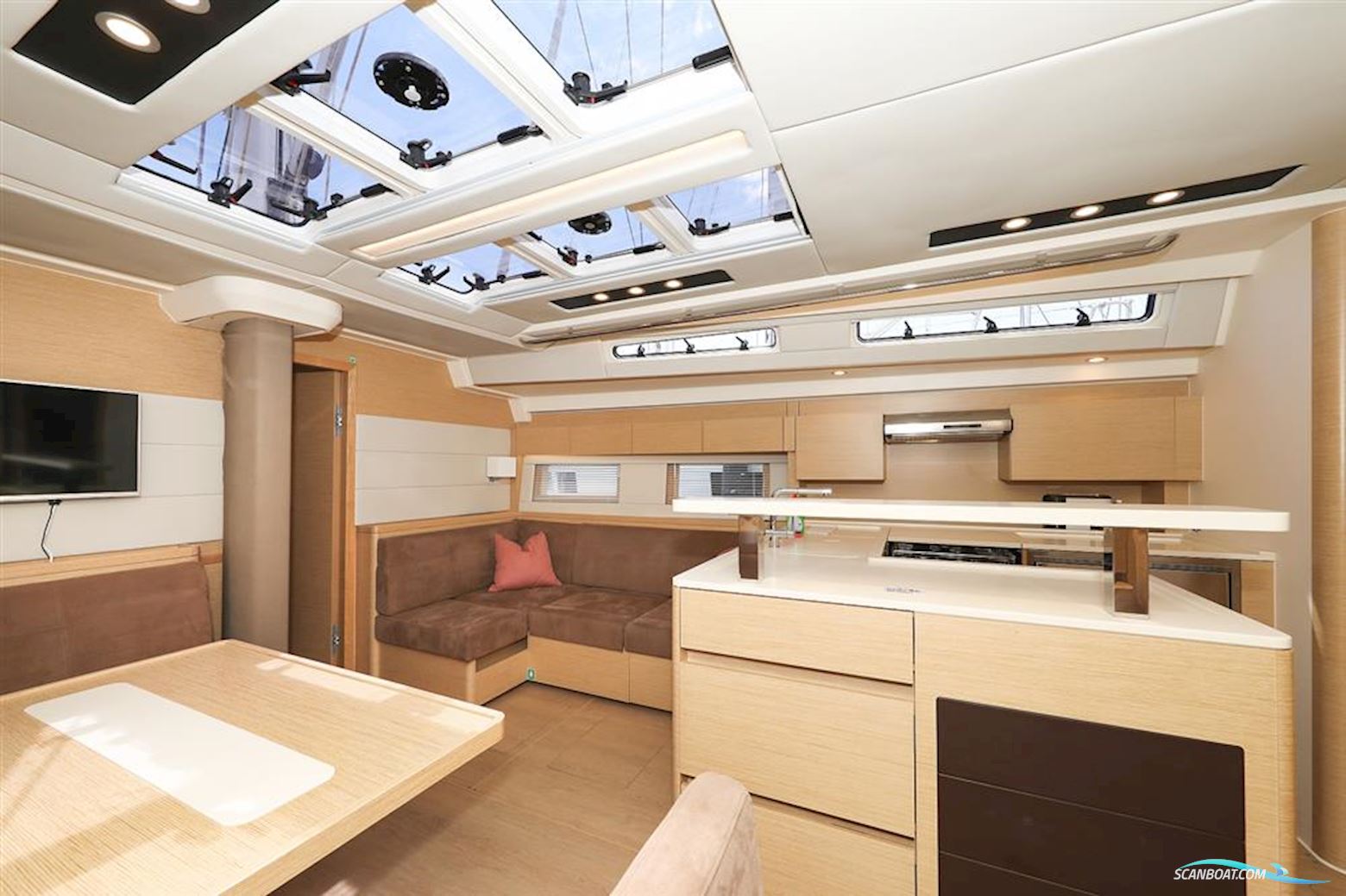 Hanse 588