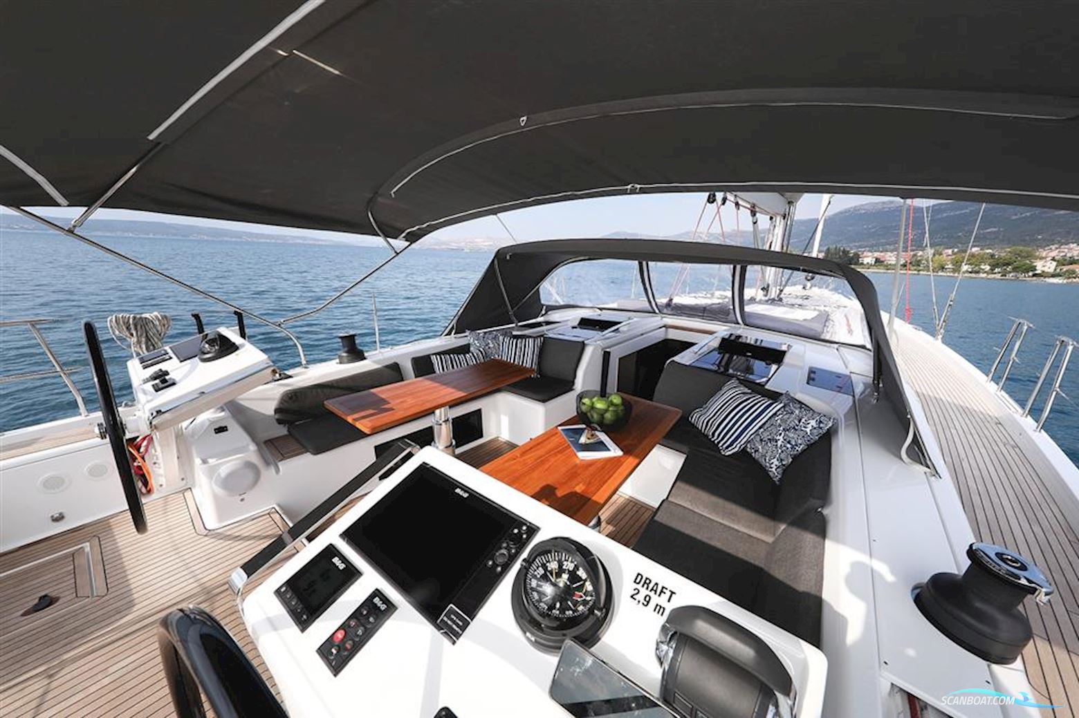Hanse 588