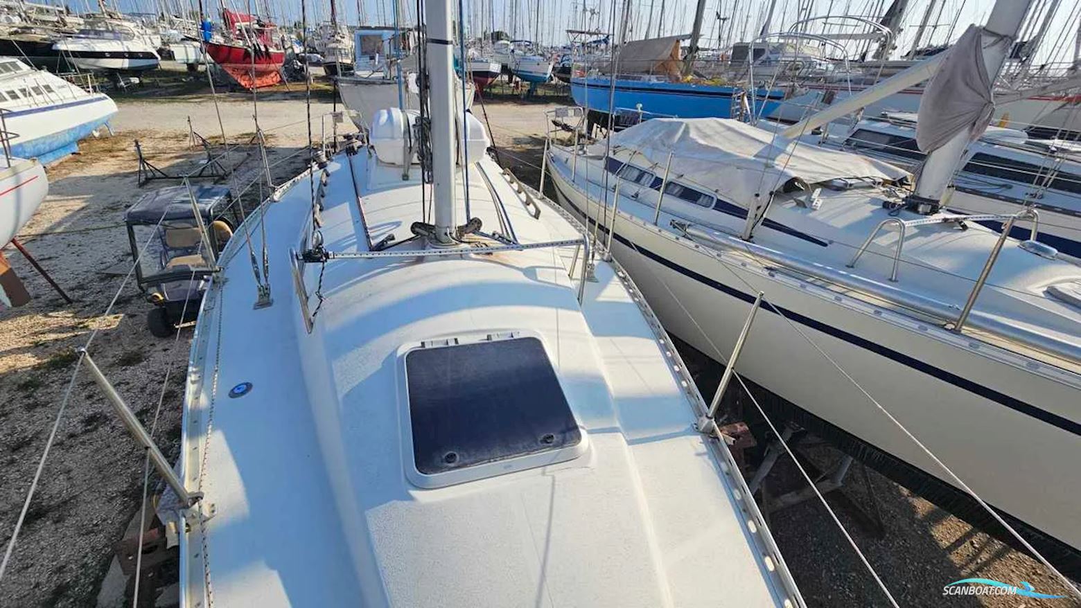 Hanse Yachts 300