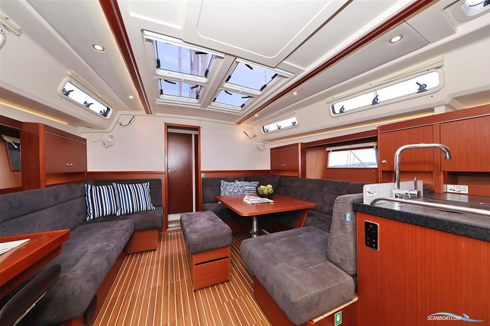 Hanse Yachts 455