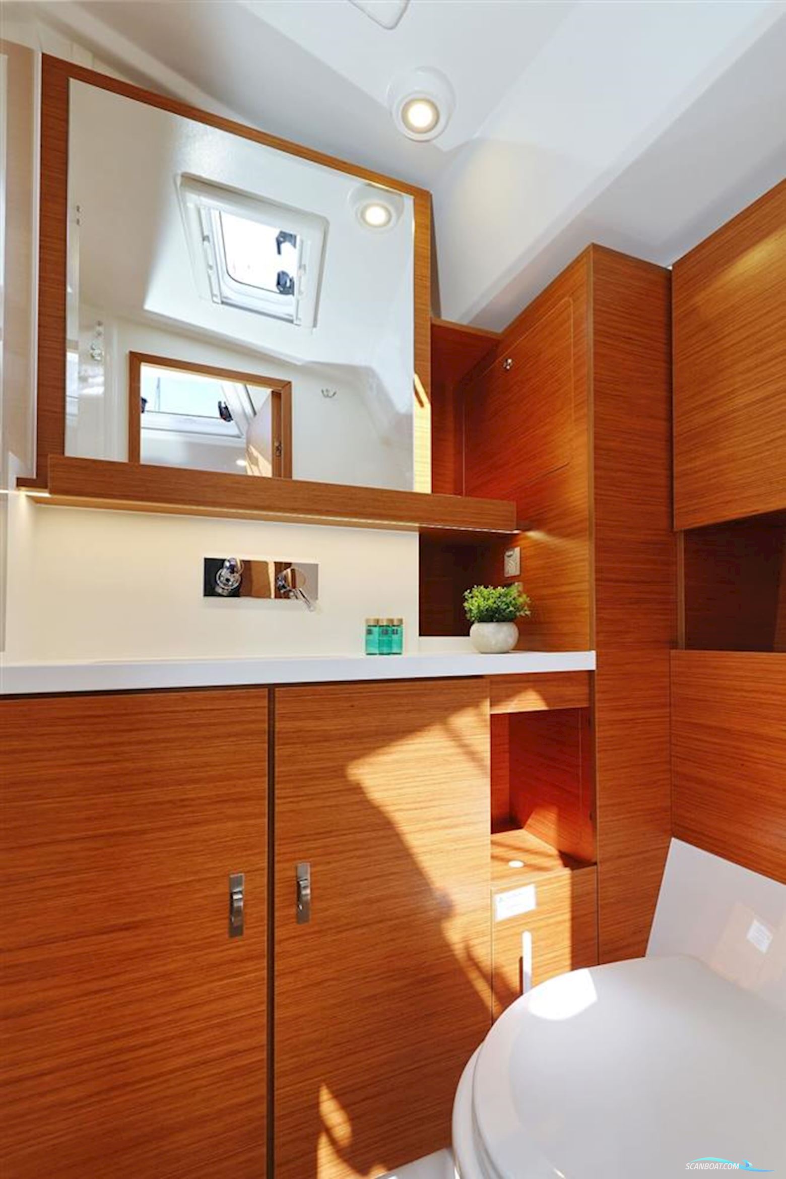 Hanse Yachts 460