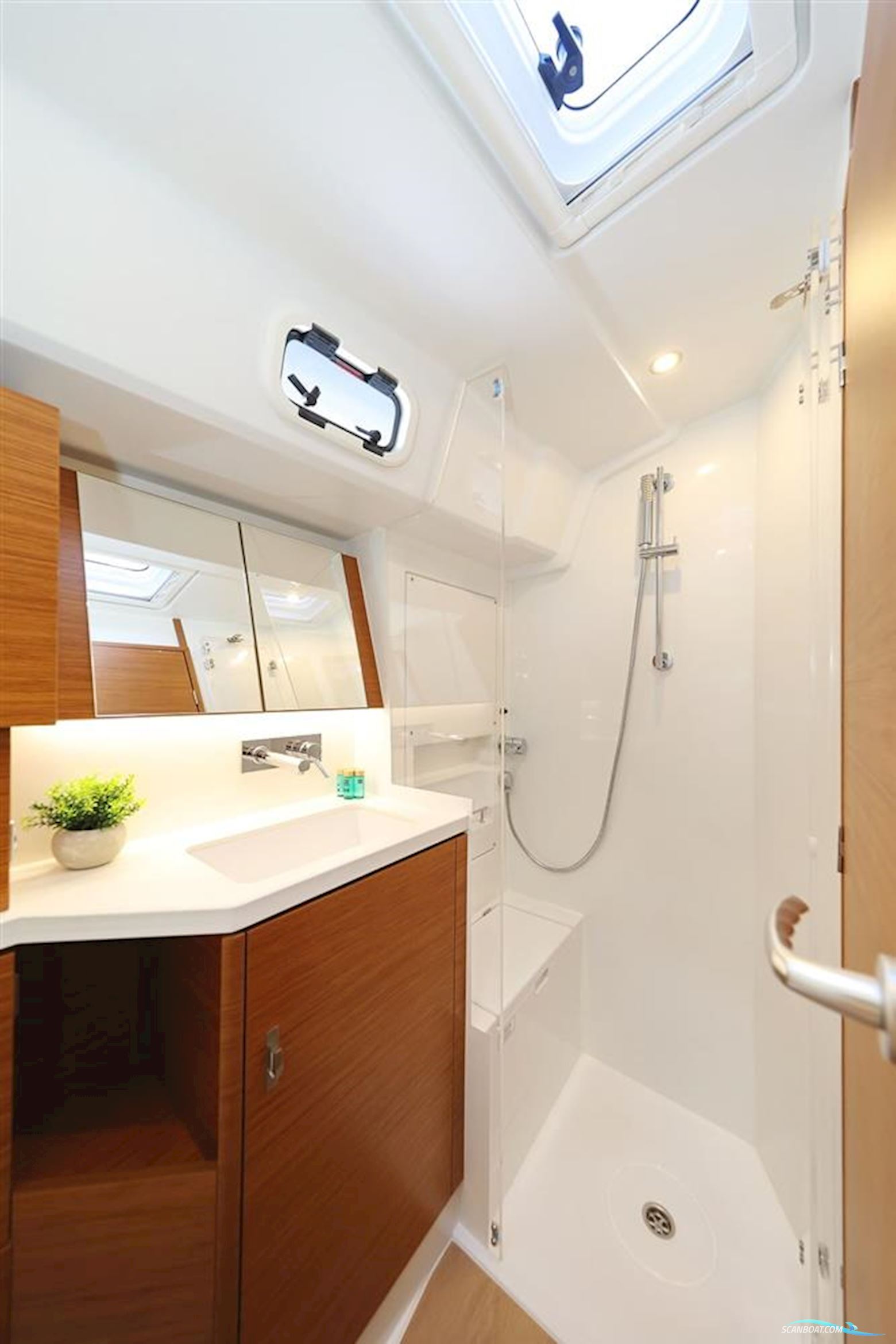 Hanse Yachts 460