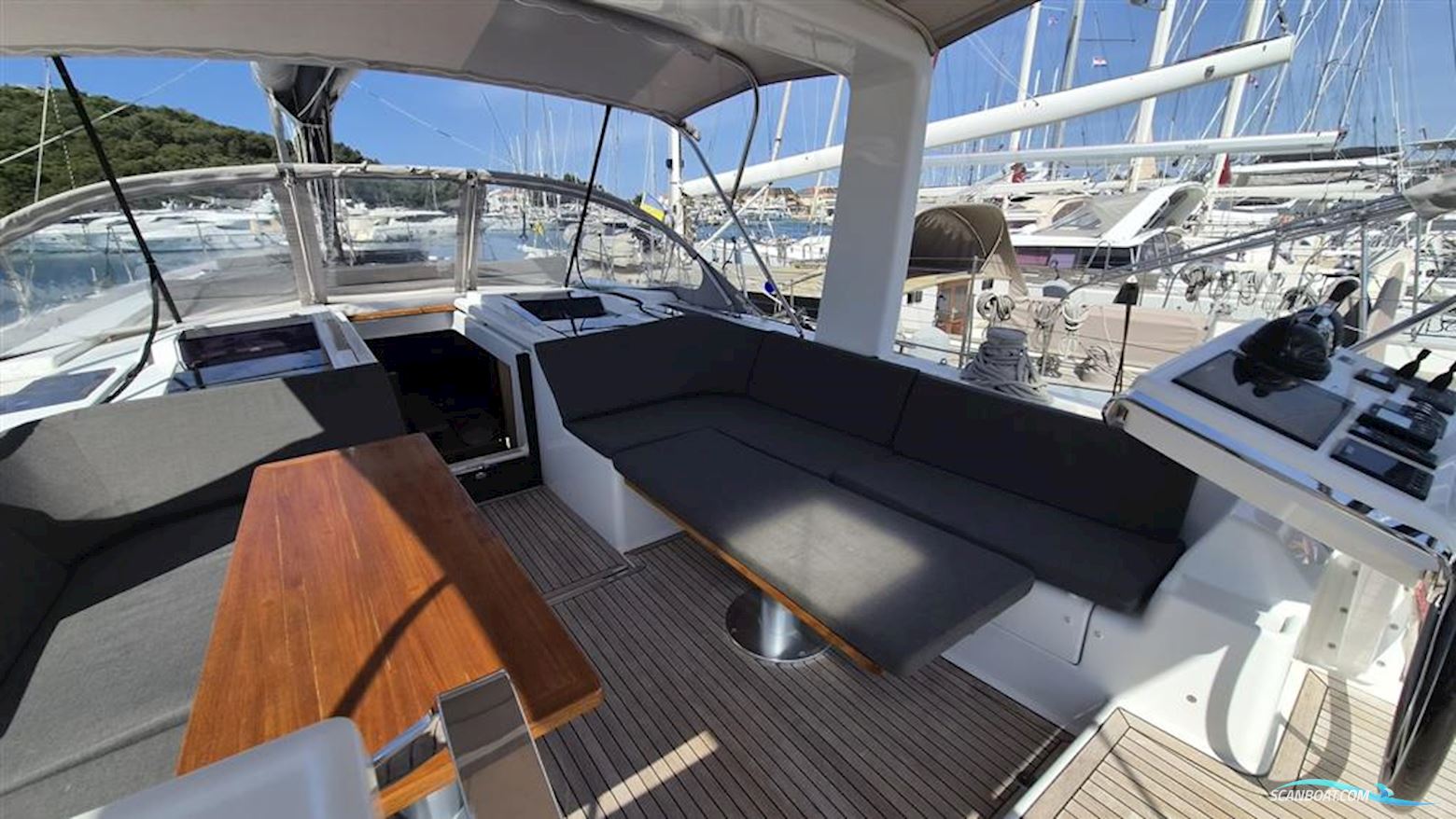 Hanse Yachts 588