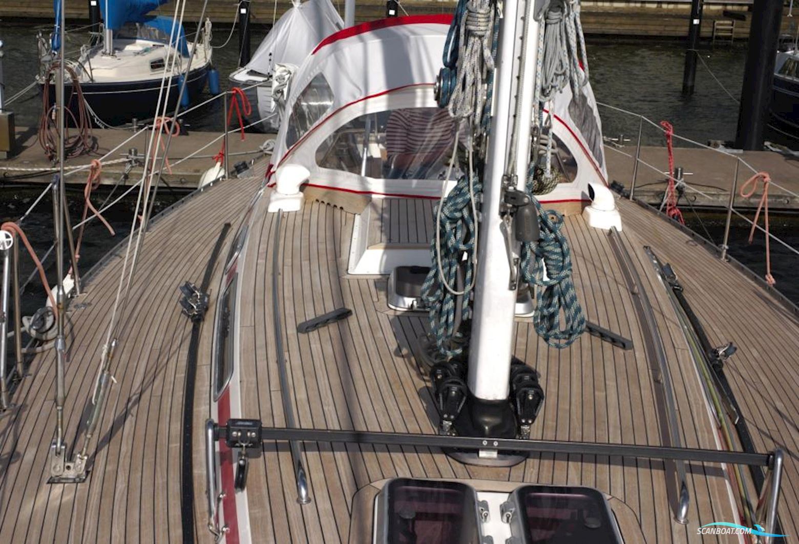 Helmsman 43