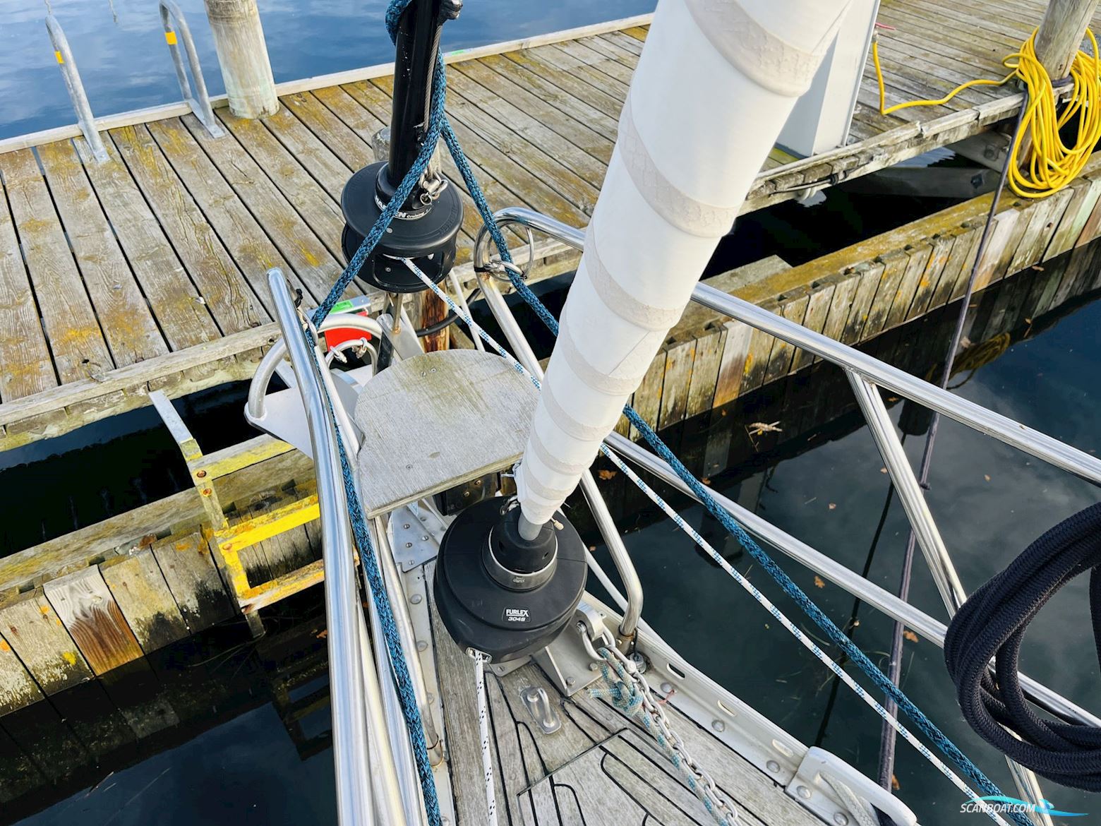 Helmsman 49DS