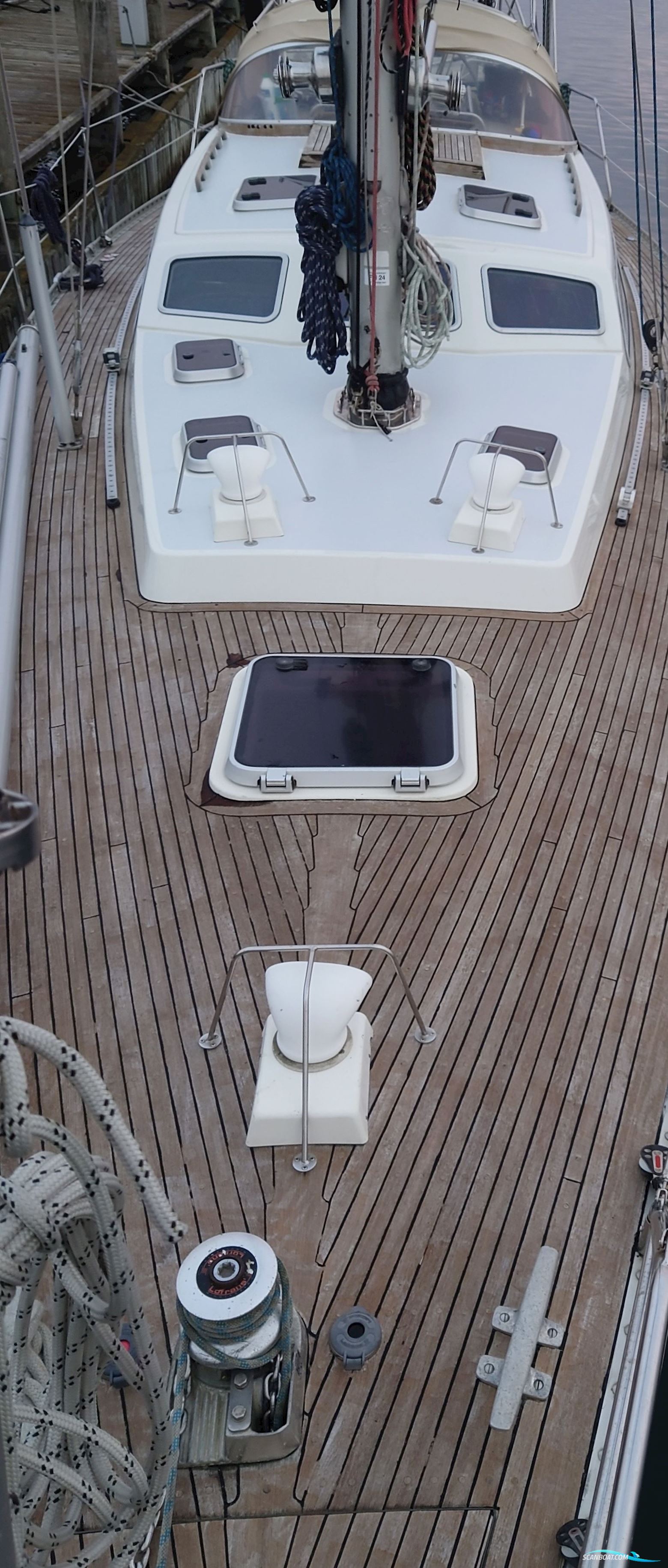 Helmsman 49DS
