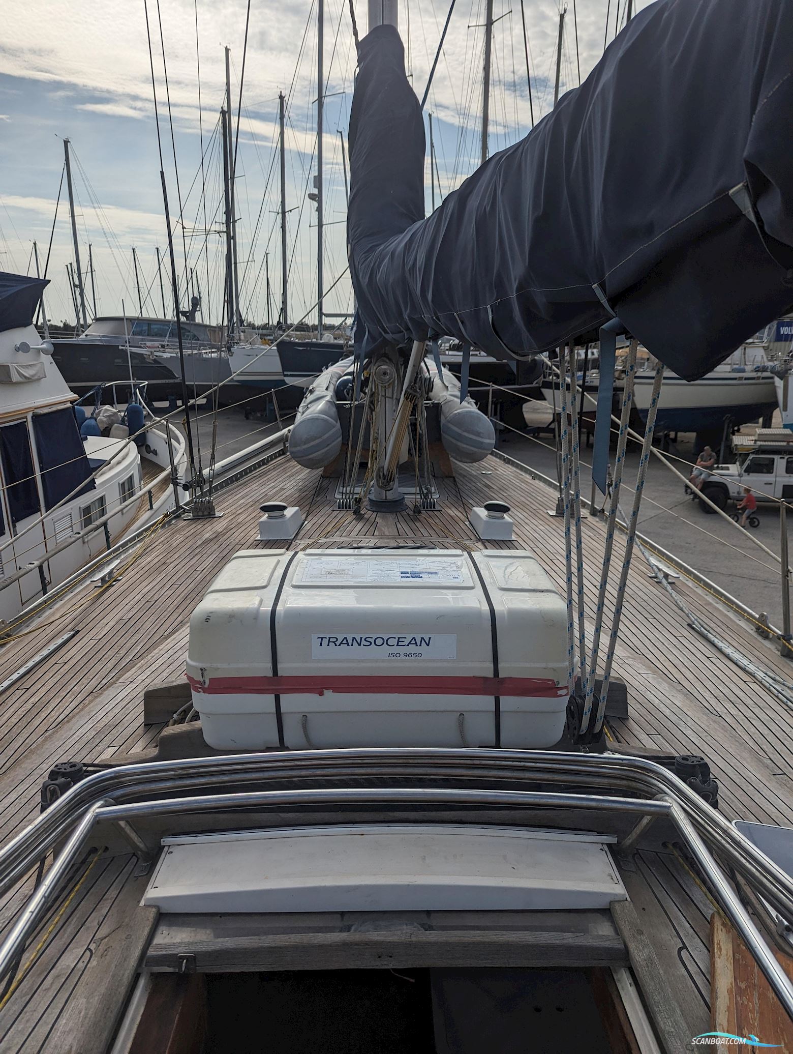 Helmsman Bosun Queen 55