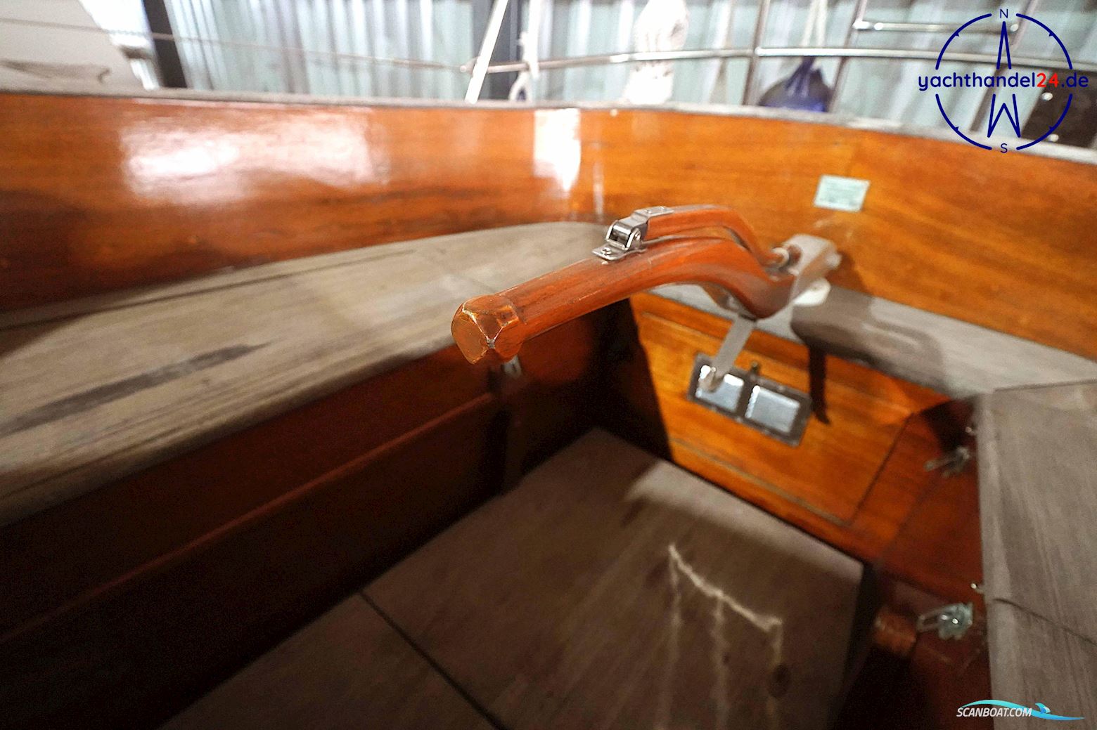 Henningsen & Steckmest Scalar 28