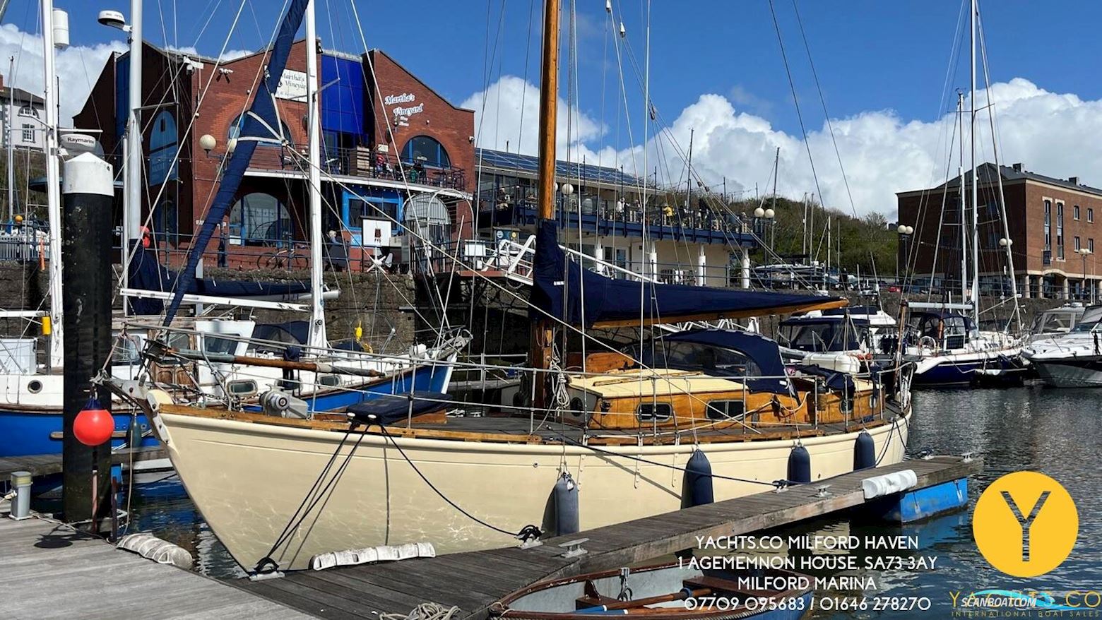Hillyard 12 Ton Segelbåt 1968, med Thorneycroft 2.25 motor, England