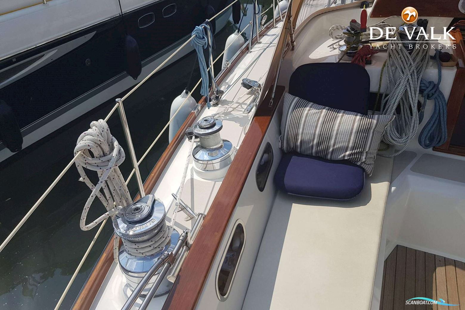 HINCKLEY Sou'wester 52