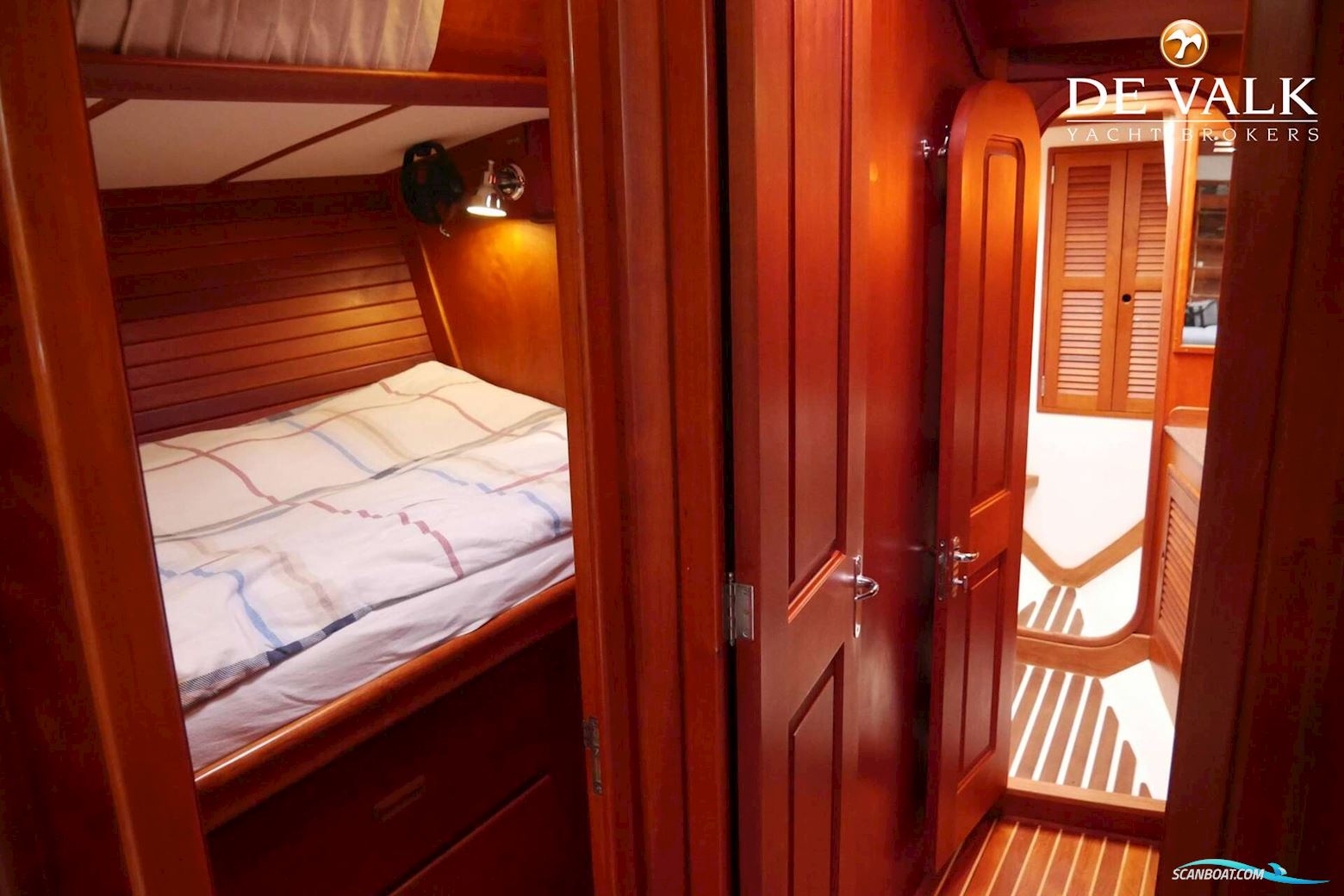 HINCKLEY Sou'wester 52