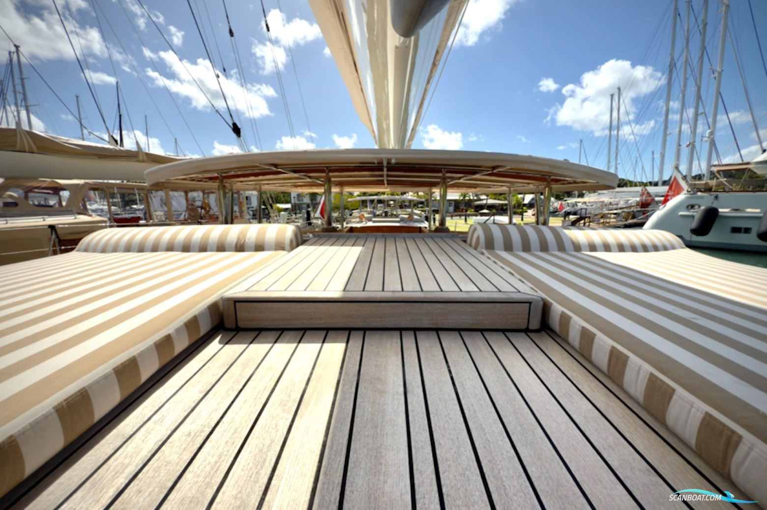 Hoek Truly Classic 108