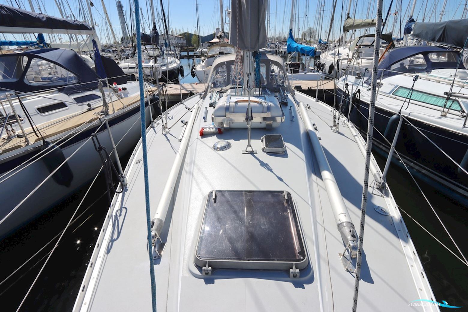 Holman & Pye Red Admiral 36