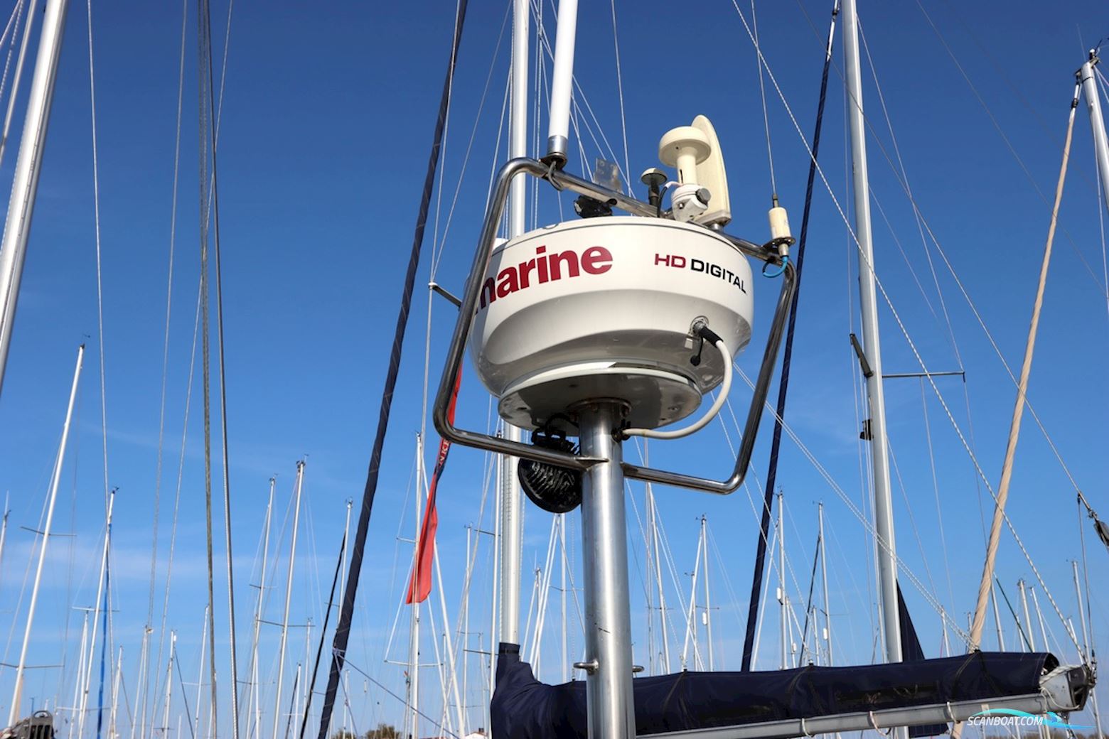 Holman & Pye Red Admiral 36