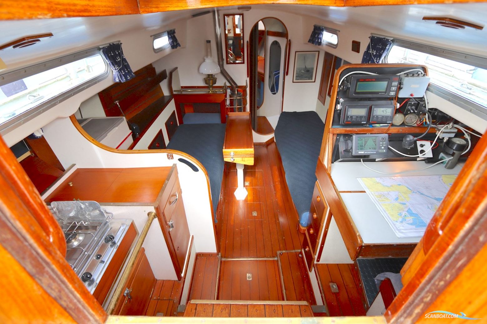 Holman and Pye  Rustler 31
