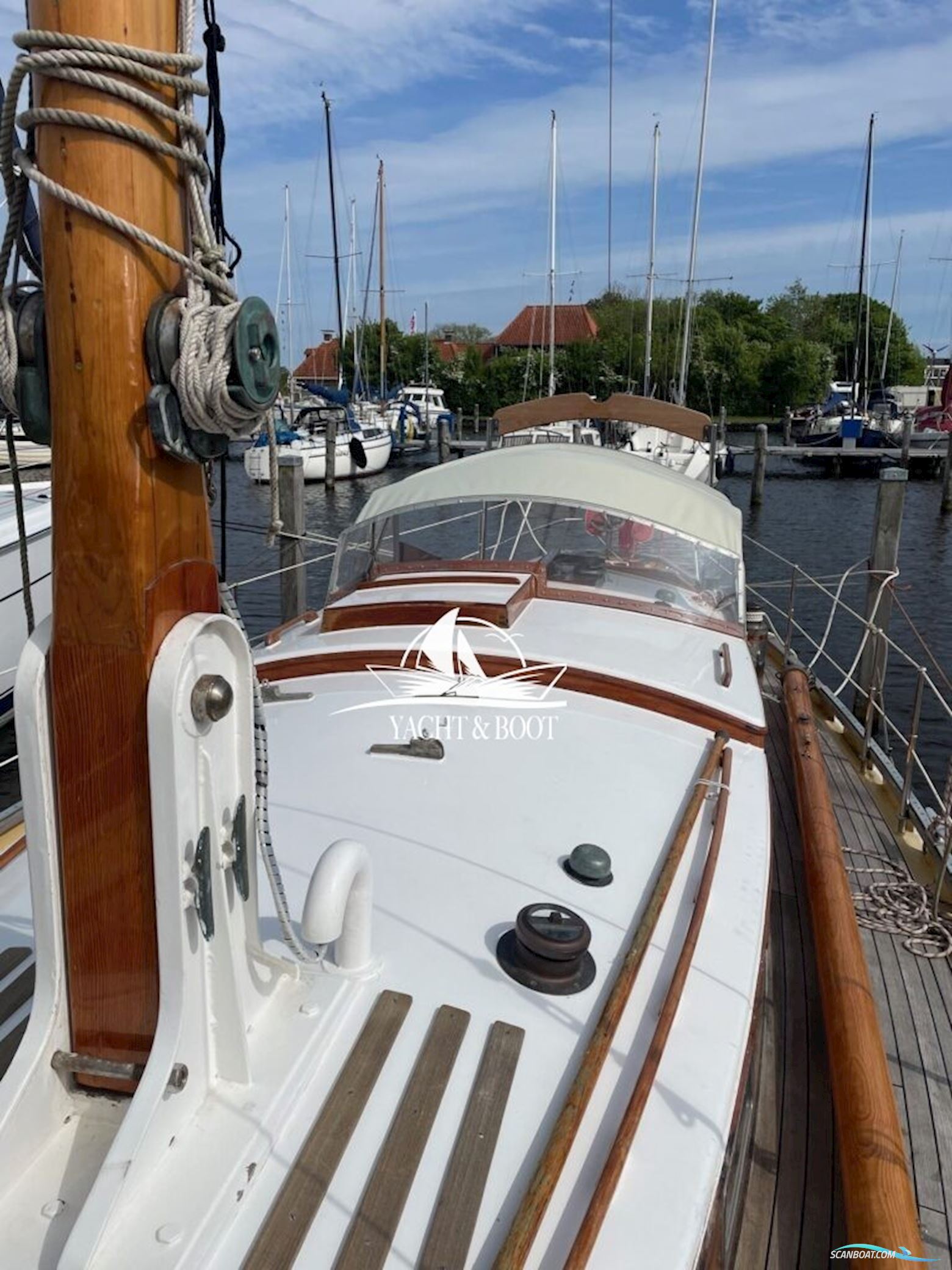 Huisman (Royal Huisman Shipyard) Huisman (Royal Huisman Shipyard) Huisman 1100