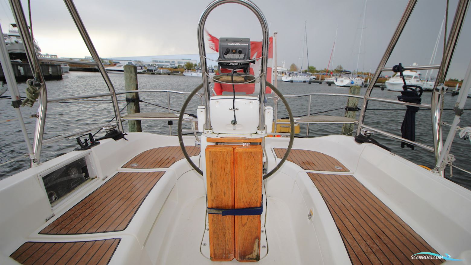 Hunter 33
