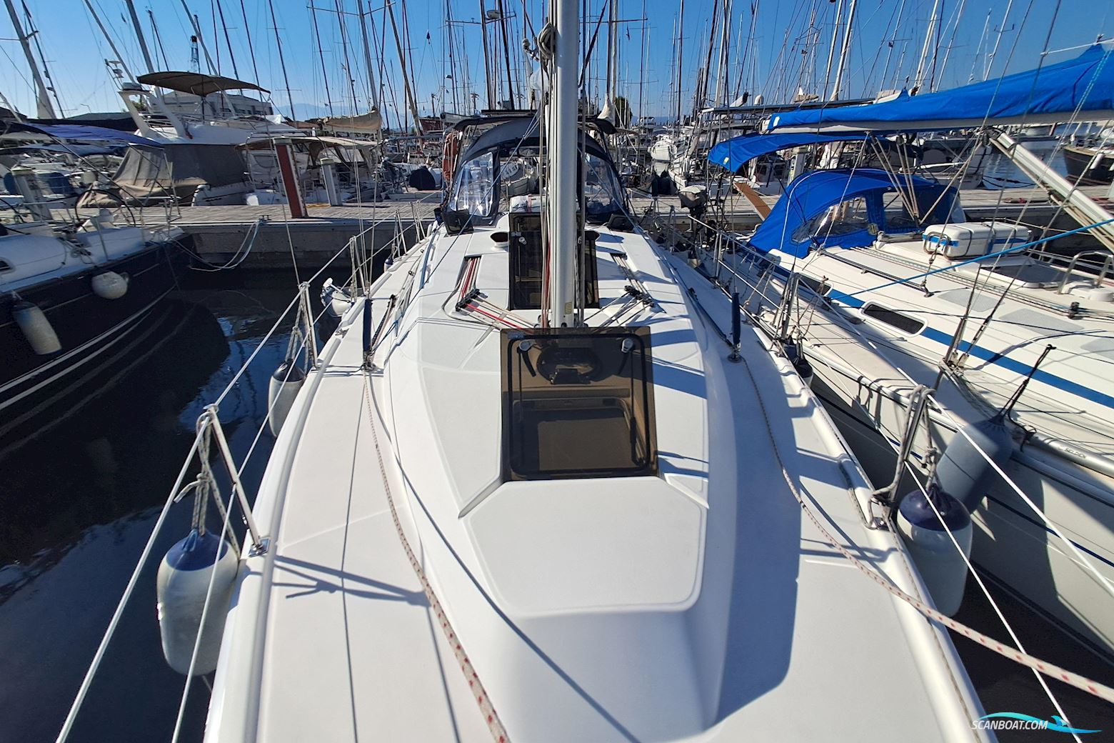 Hunter 39
