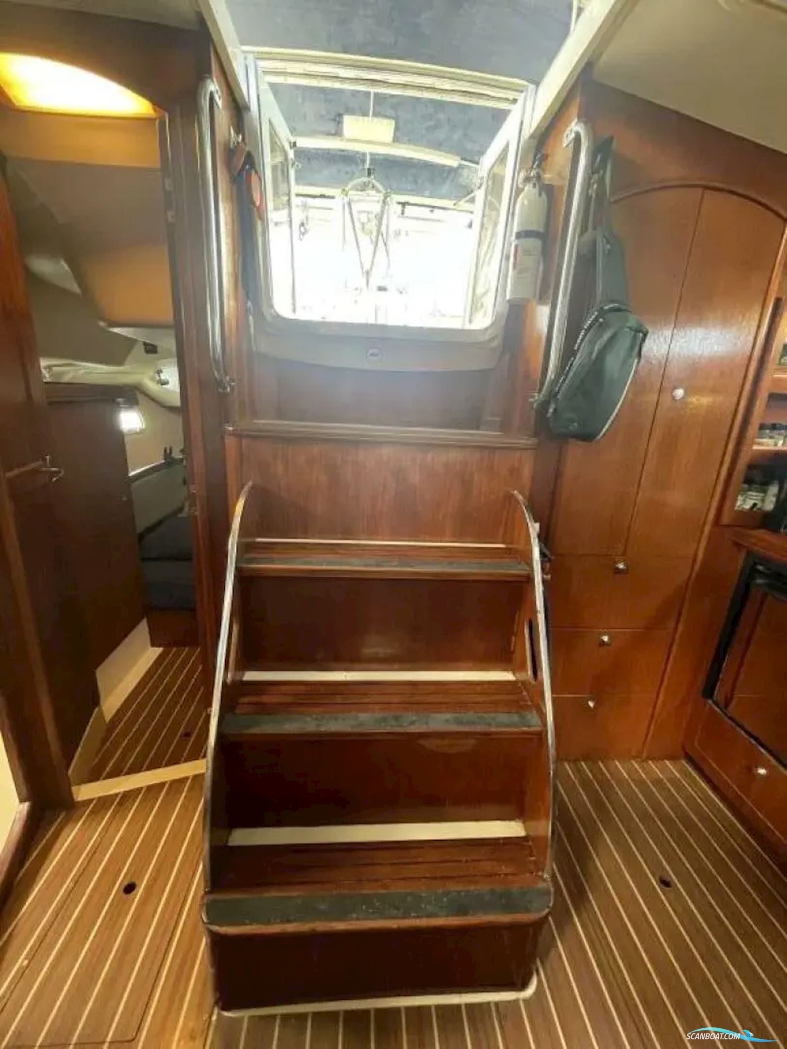 Hunter 44